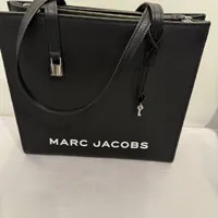 [S] MARC JACOBS BLACK 4R4HTT067H01-001 BOX TOTE BAG, 196611258449 (SMJ561)