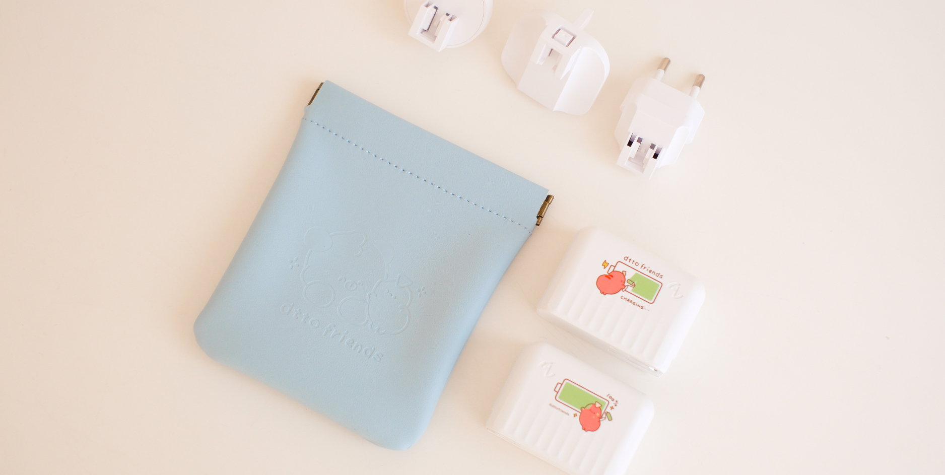 dtto friends Allite A1 PRO 70W 氮化鎵三孔快充聯名款