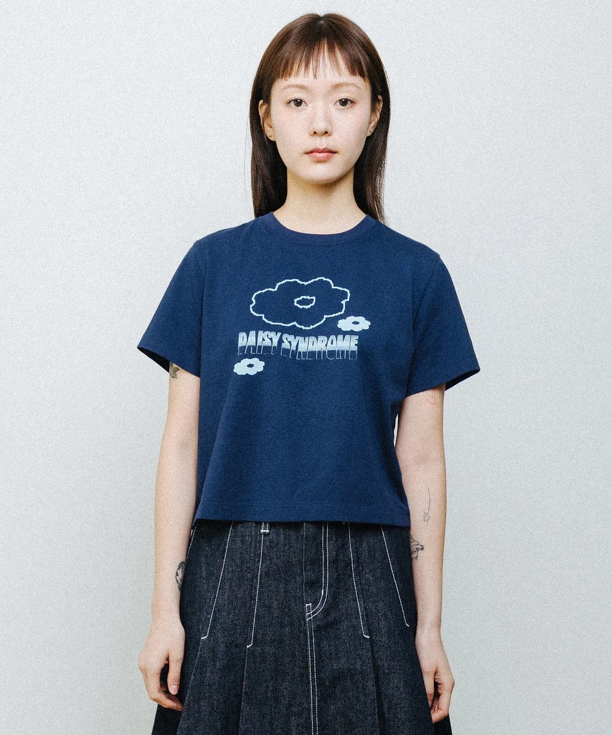 DAISY SYNDROME ESSENTIAL CROP TEE