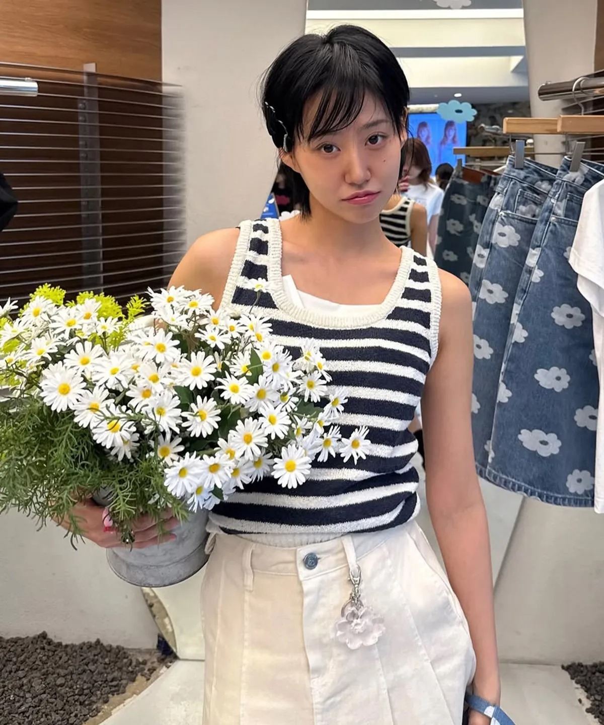 DAISY SYNDROME SQUARE STRIPE SLEEVELESS KNIT