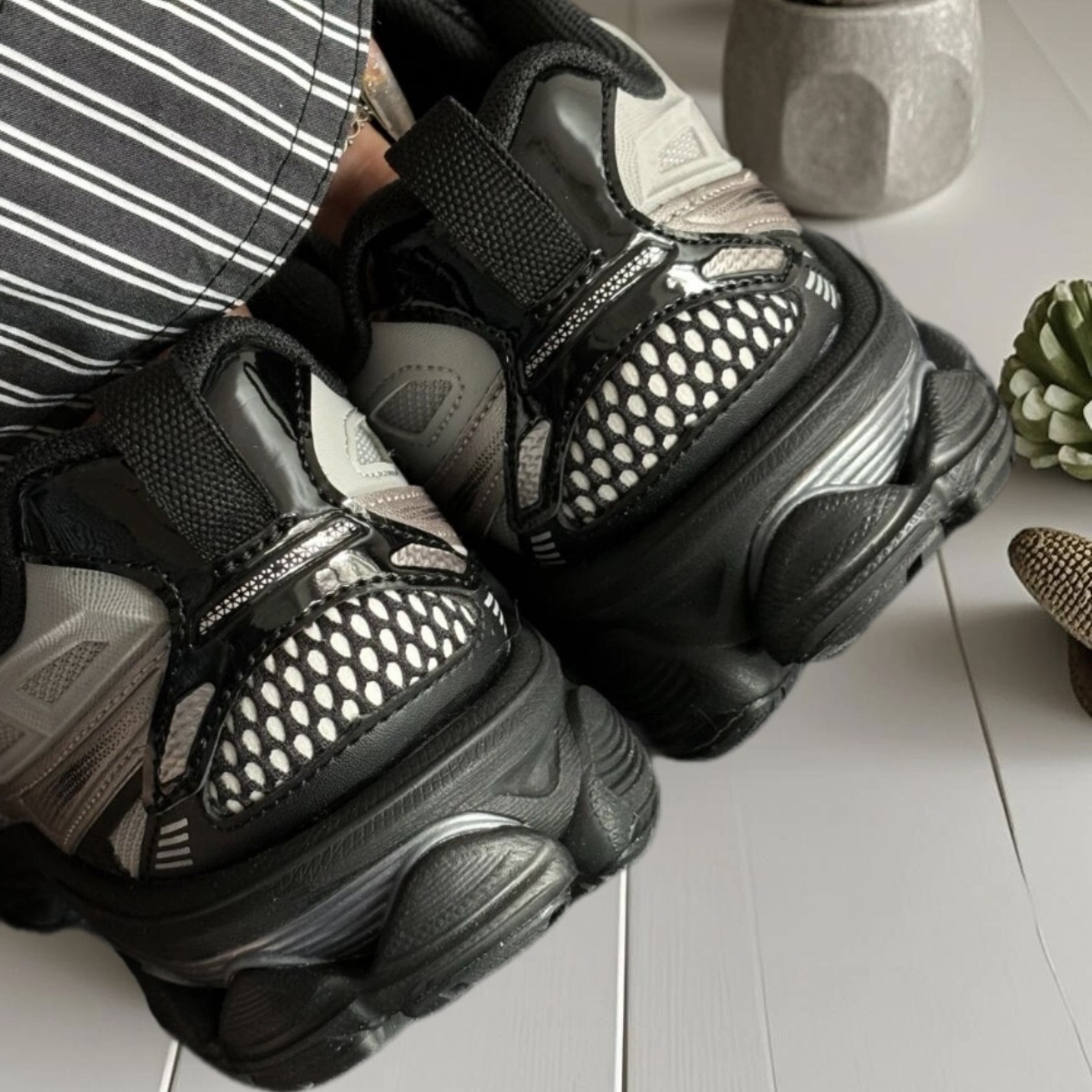 李寧扶搖 2.0 V2 復古潮流慢跑鞋