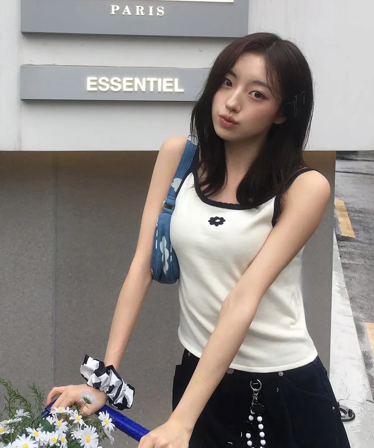 DAISY SYNDROME SCALLOP SLEEVELESS KNIT