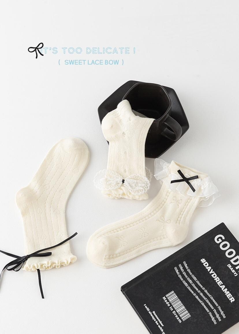 奶霜蝴蝶結襪組