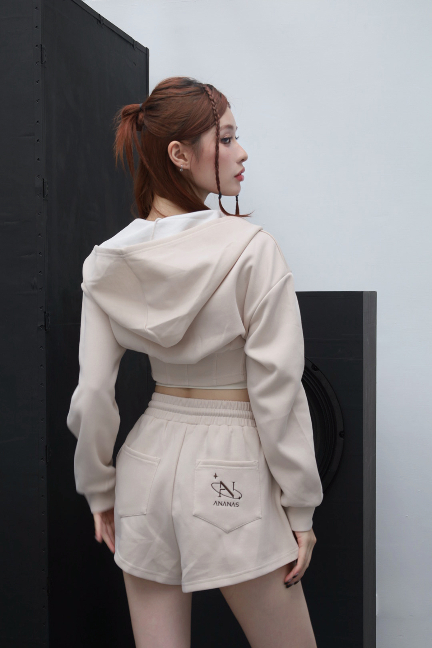 ANANAS品牌外套＋短褲組合