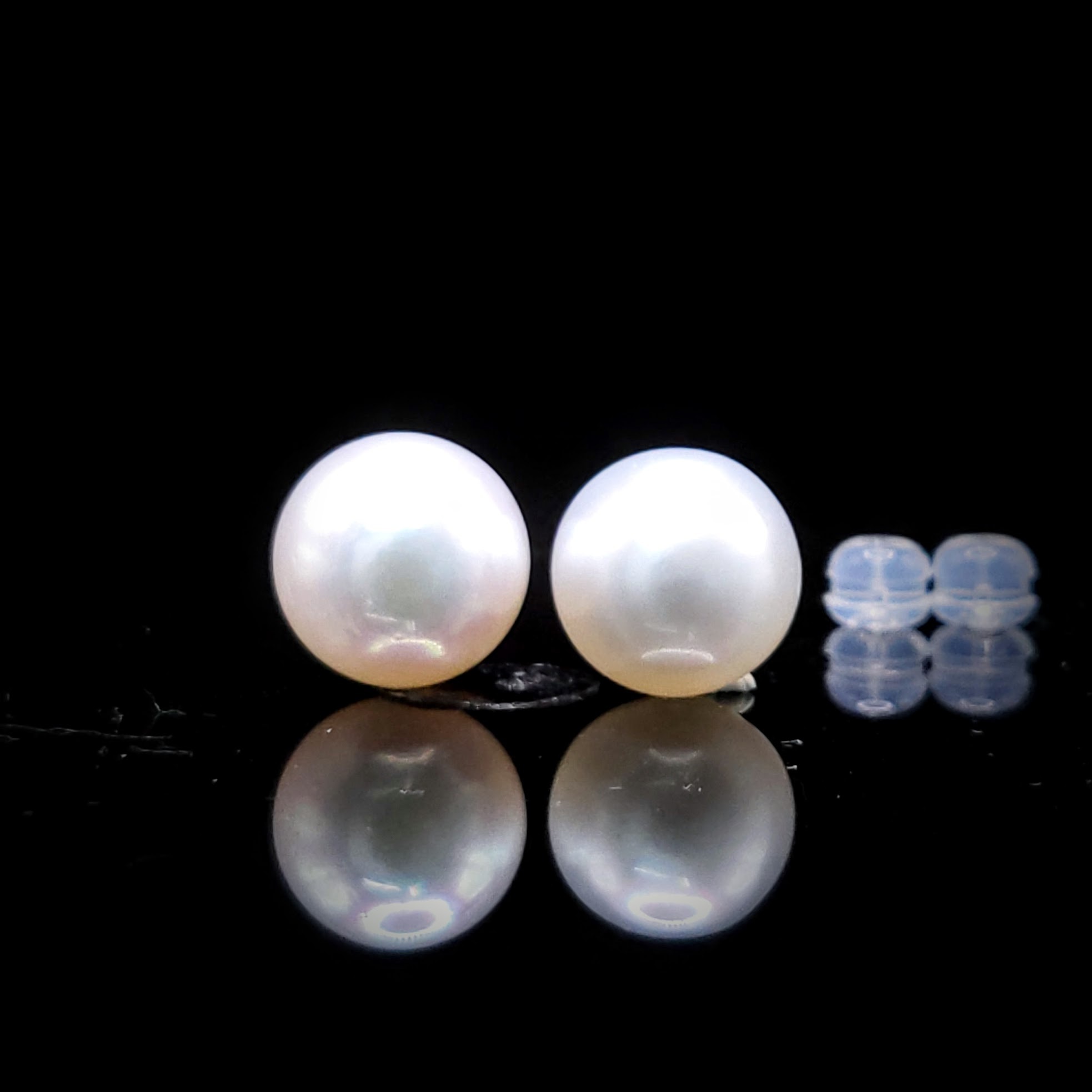 18K White Gold Pearl Earrings