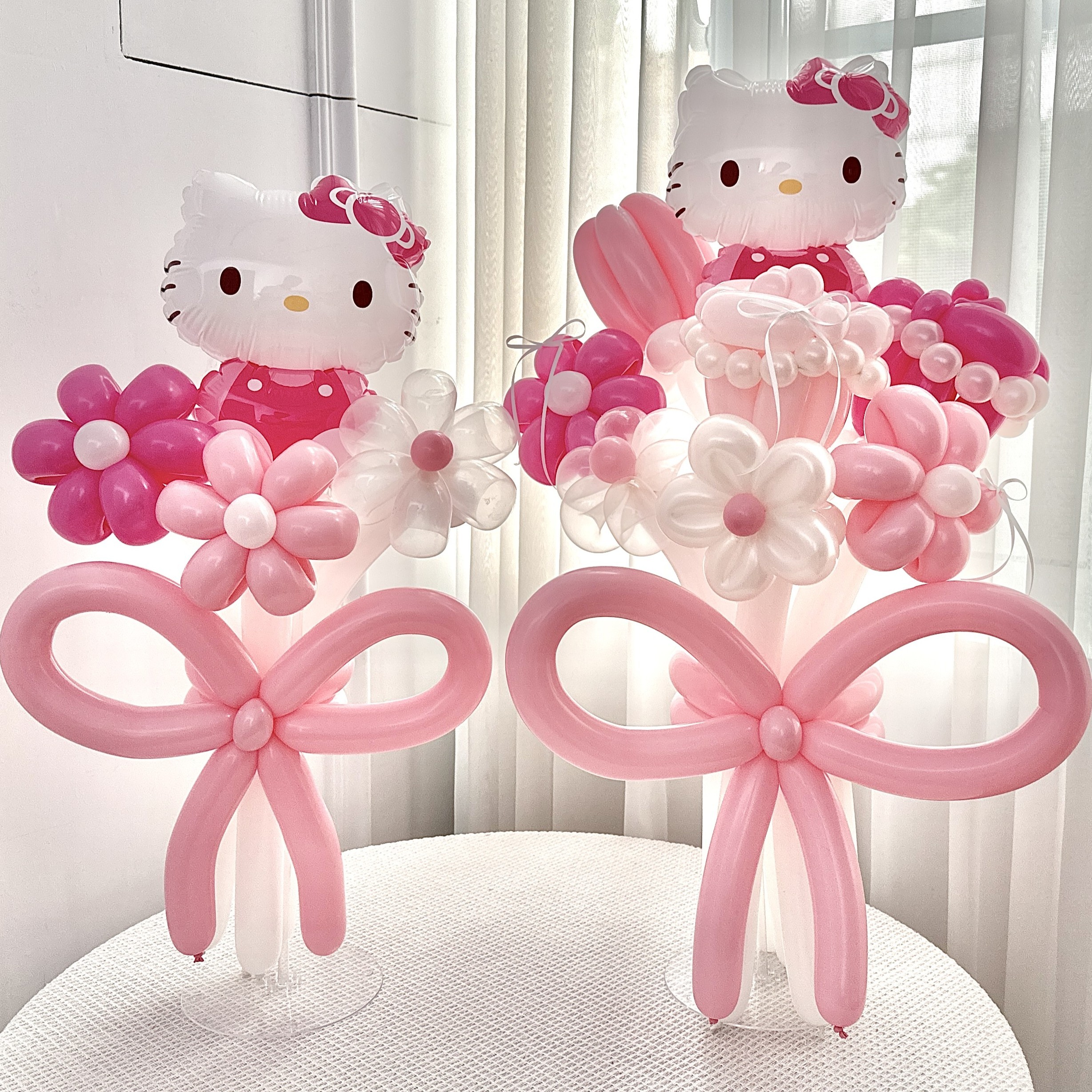 手折氣球丨Hello Kitty氣球花束
