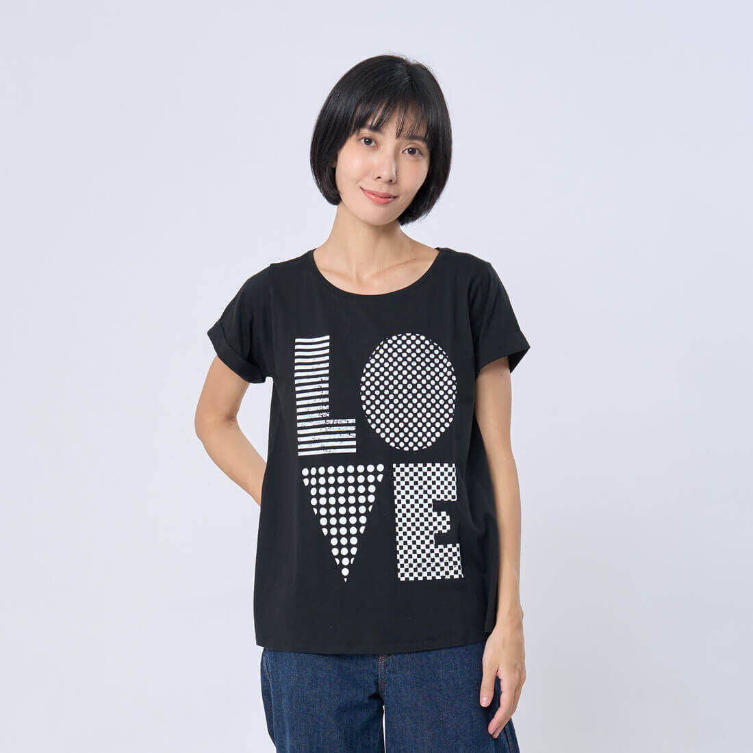 LOVE寬版反褶袖口方袖女棉T/黑