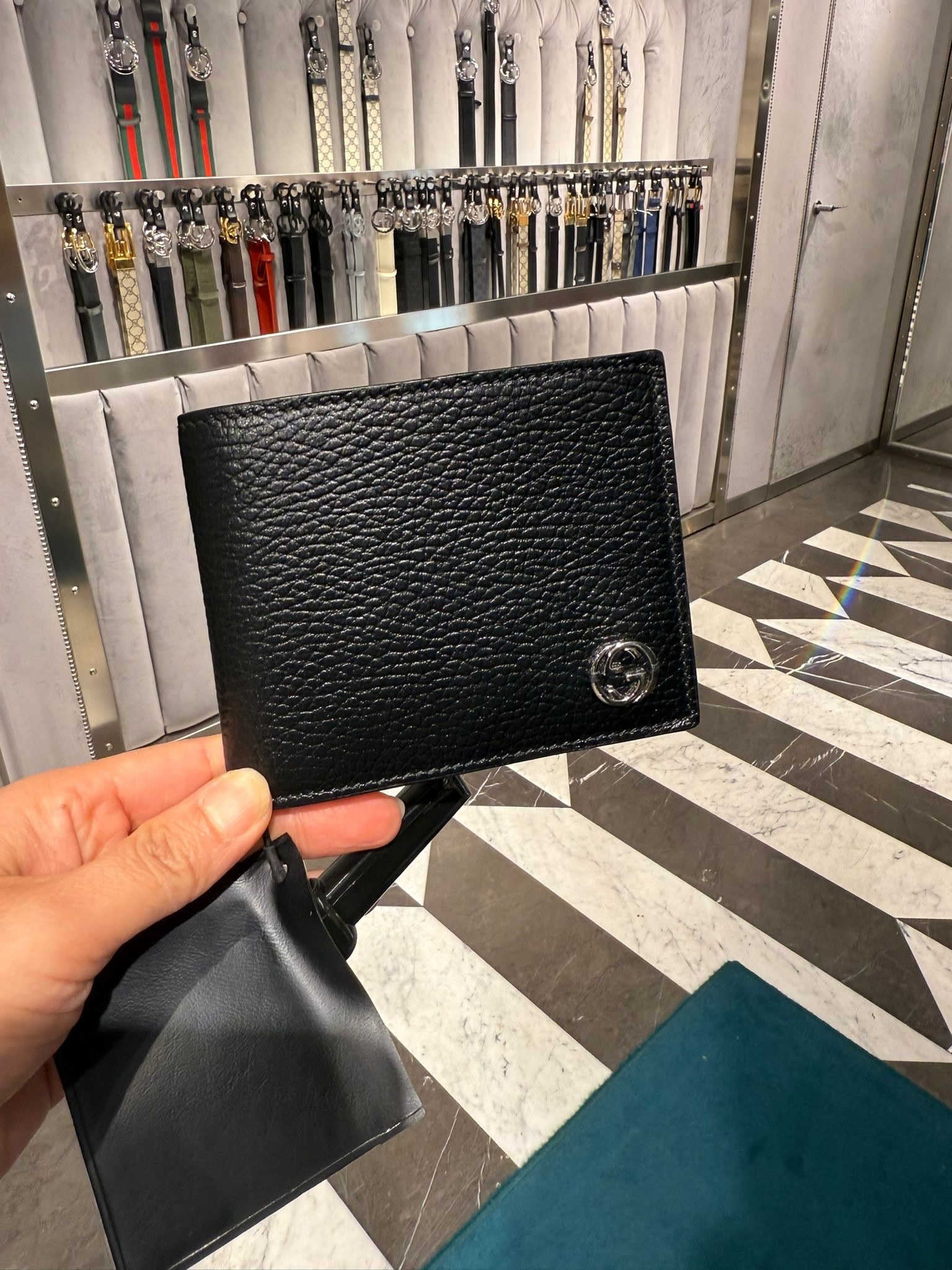 Gucci GG Dollar calf bi-fold Men wallet Black