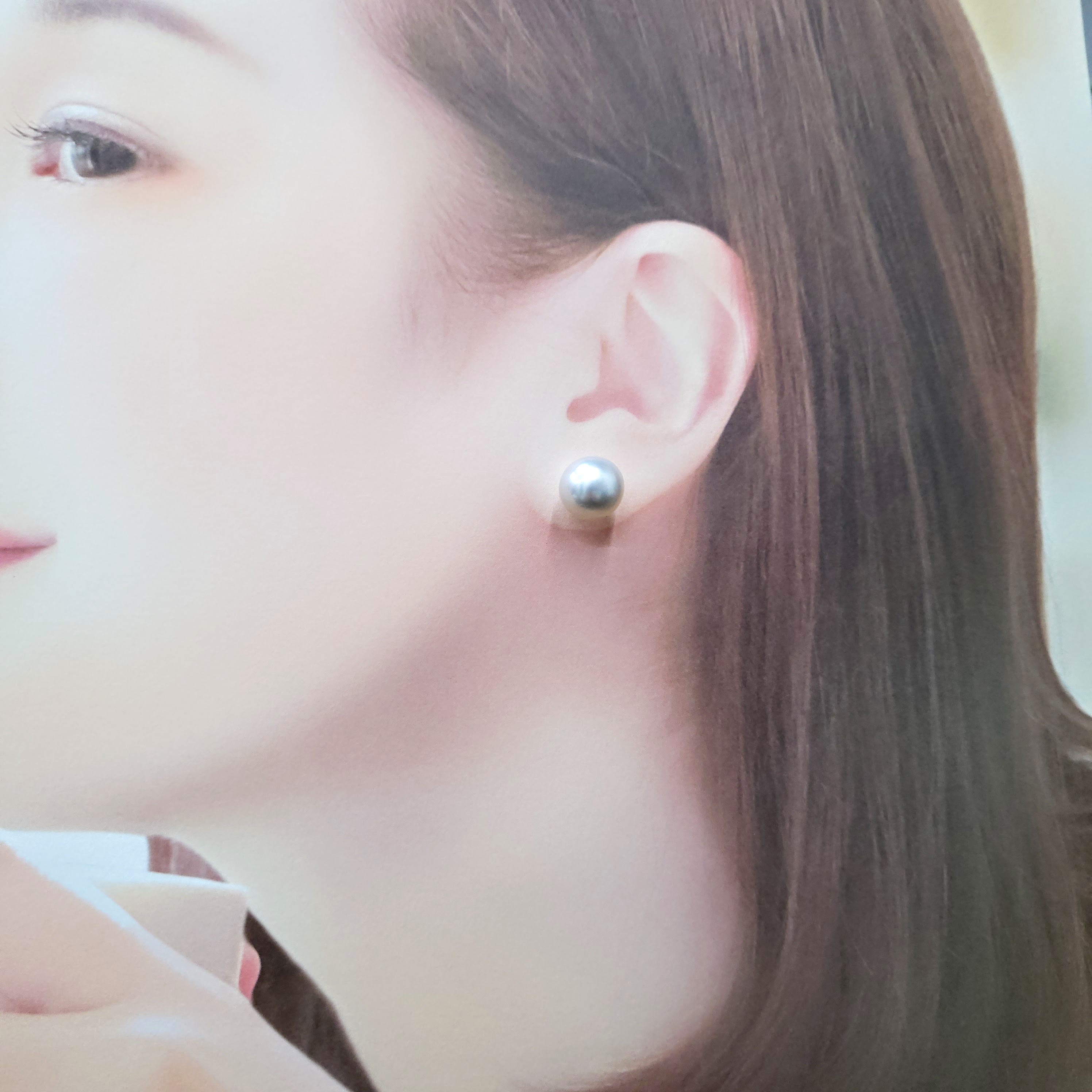 18K White Gold Pearl Earrings