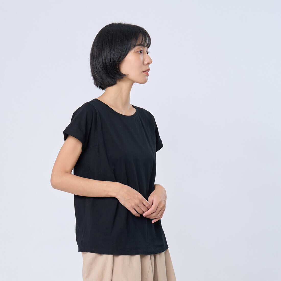素面小蜜桃寬版方袖T恤/黑色