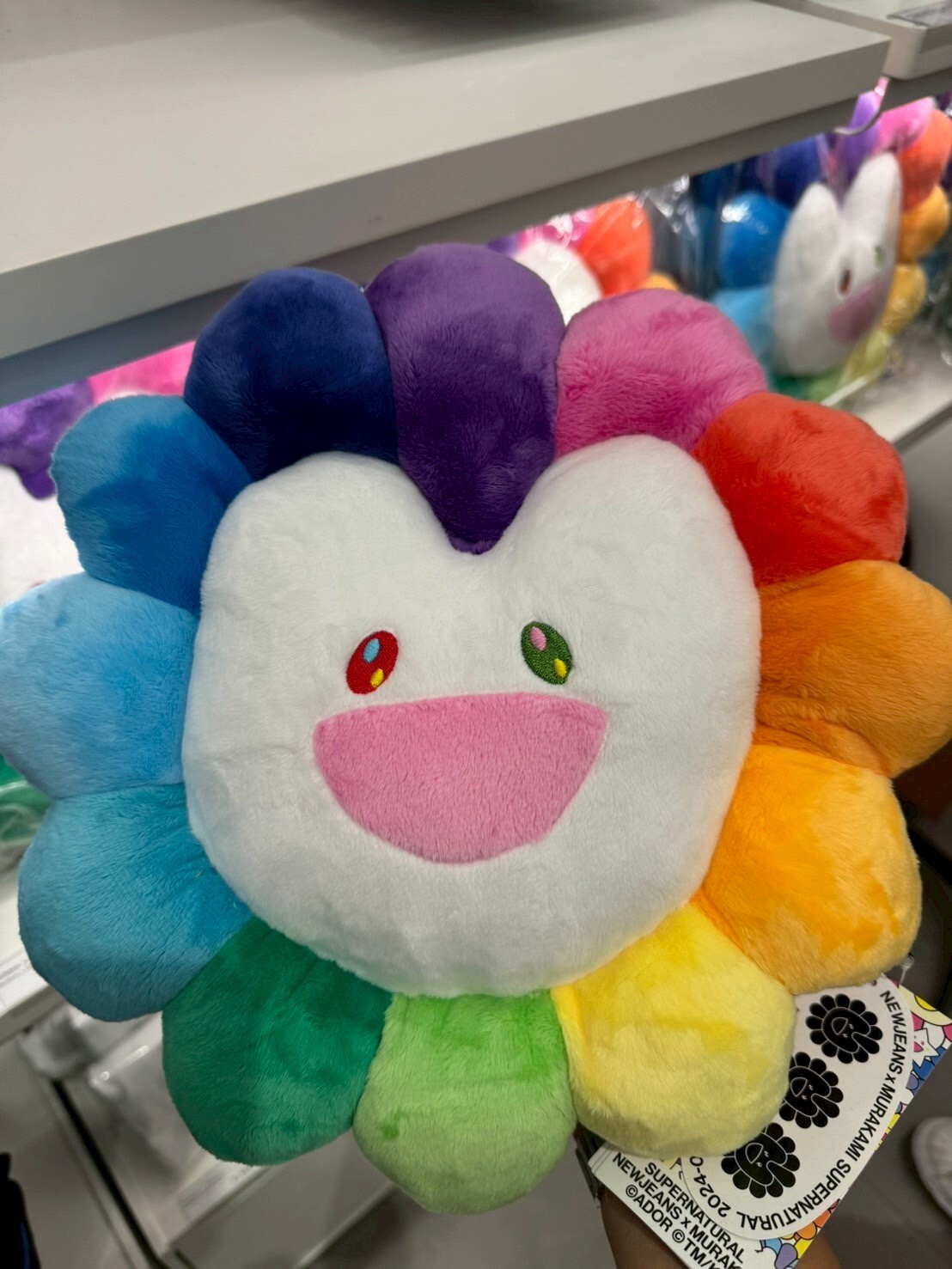 現貨 村上隆 x New Jeans 聯名限定 大花抱枕娃娃 30cm