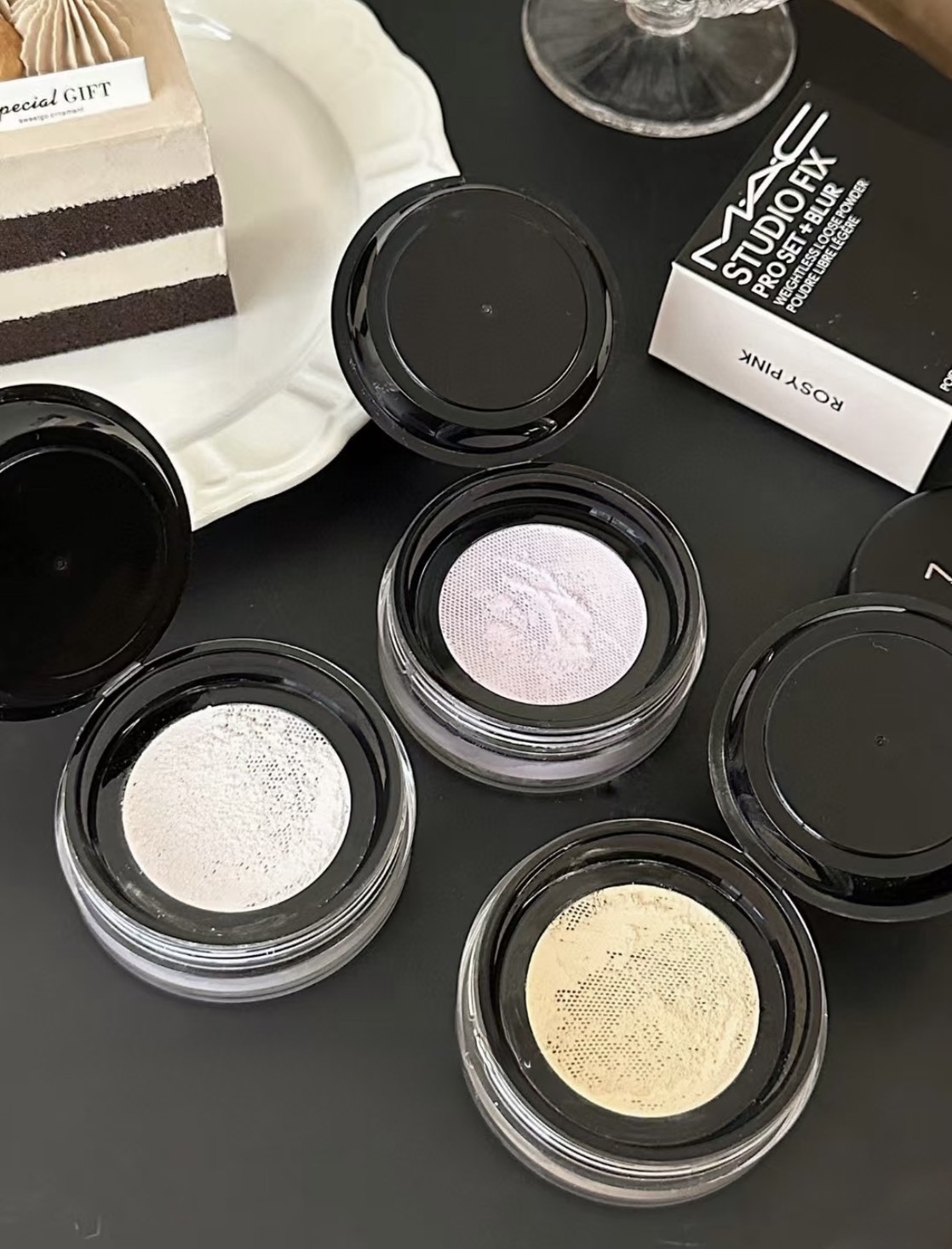 （現貨）MAC 超持妝輕透濾鏡蜜粉 6.5g  透明裸 #Light