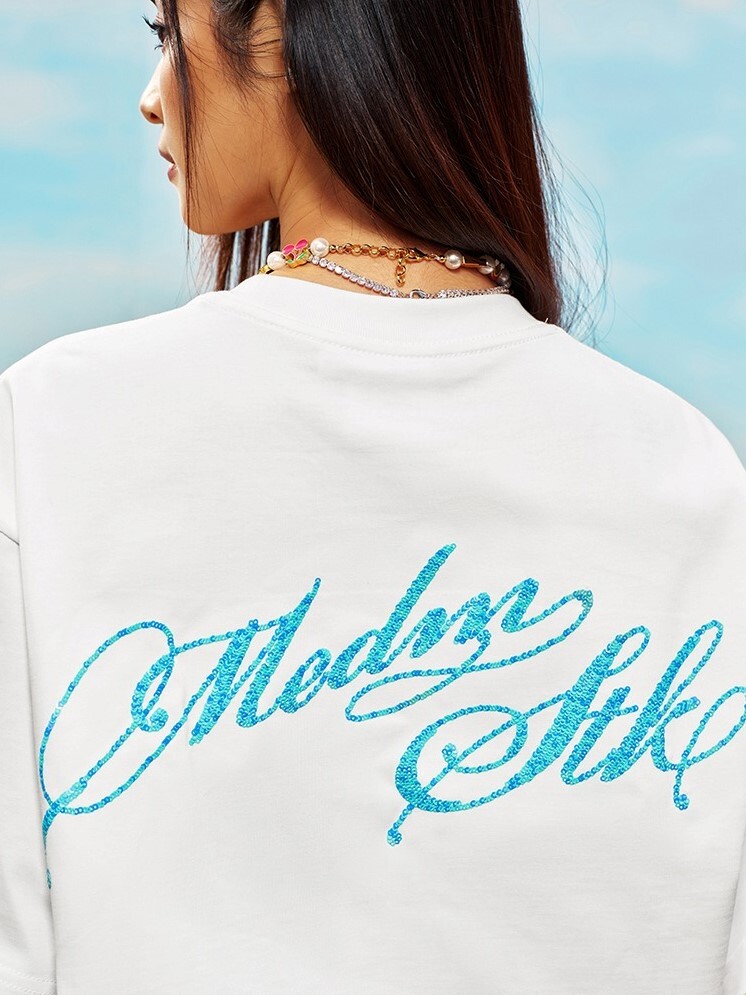 STK x MEDM聯名 SmallTownKid 亮片繡字 LOGO 短袖 T