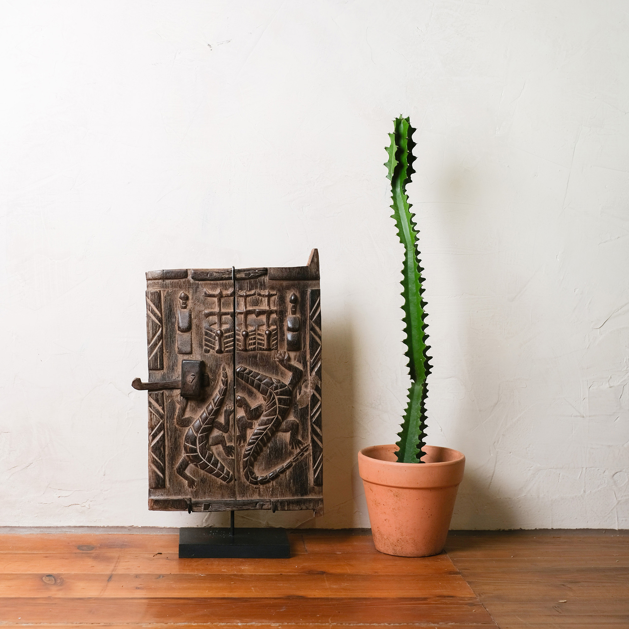 多貢糧倉木門板｜馬利