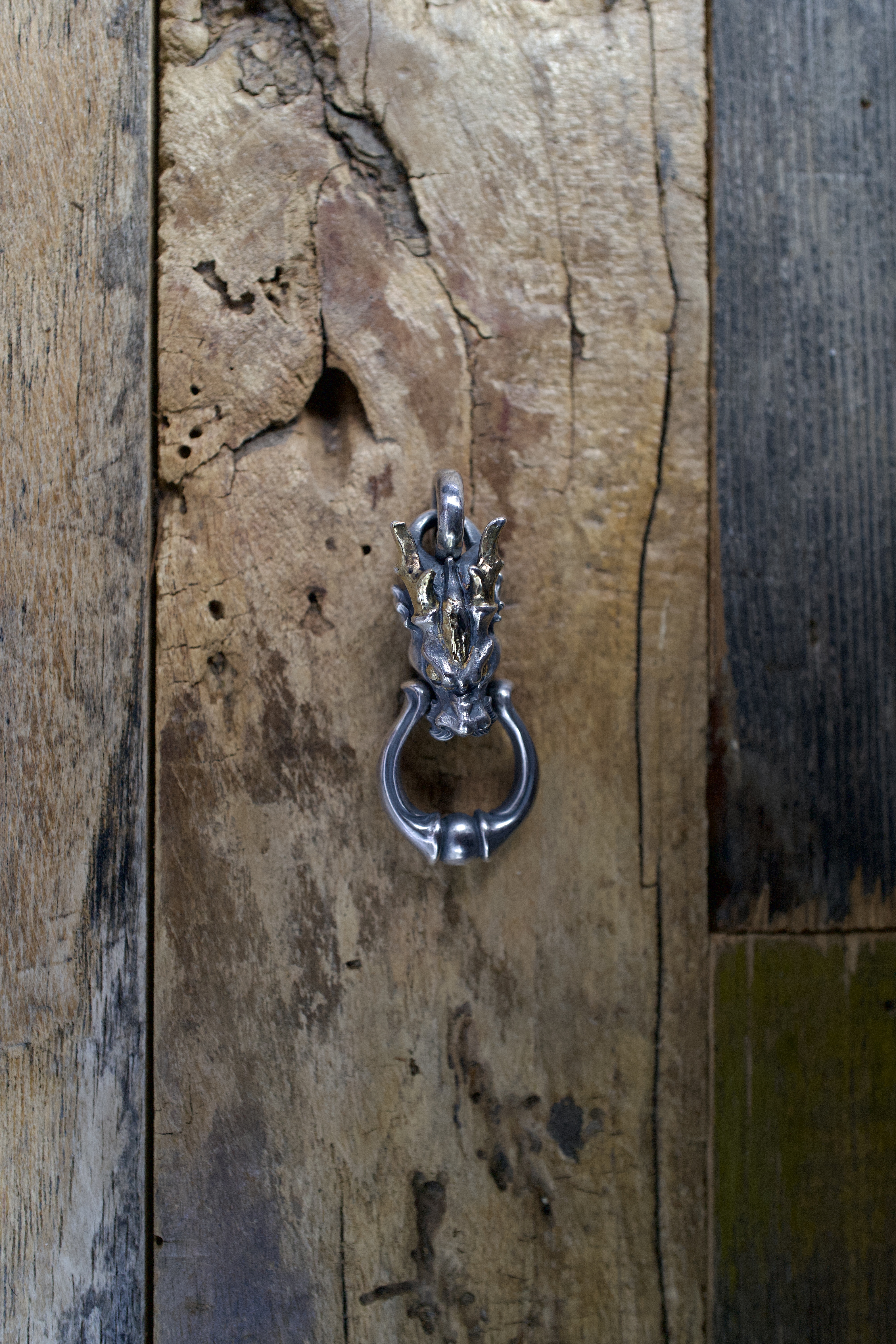 Dragon head with centre ball ring/ K18 overlay for whole horn x2, eye x2,