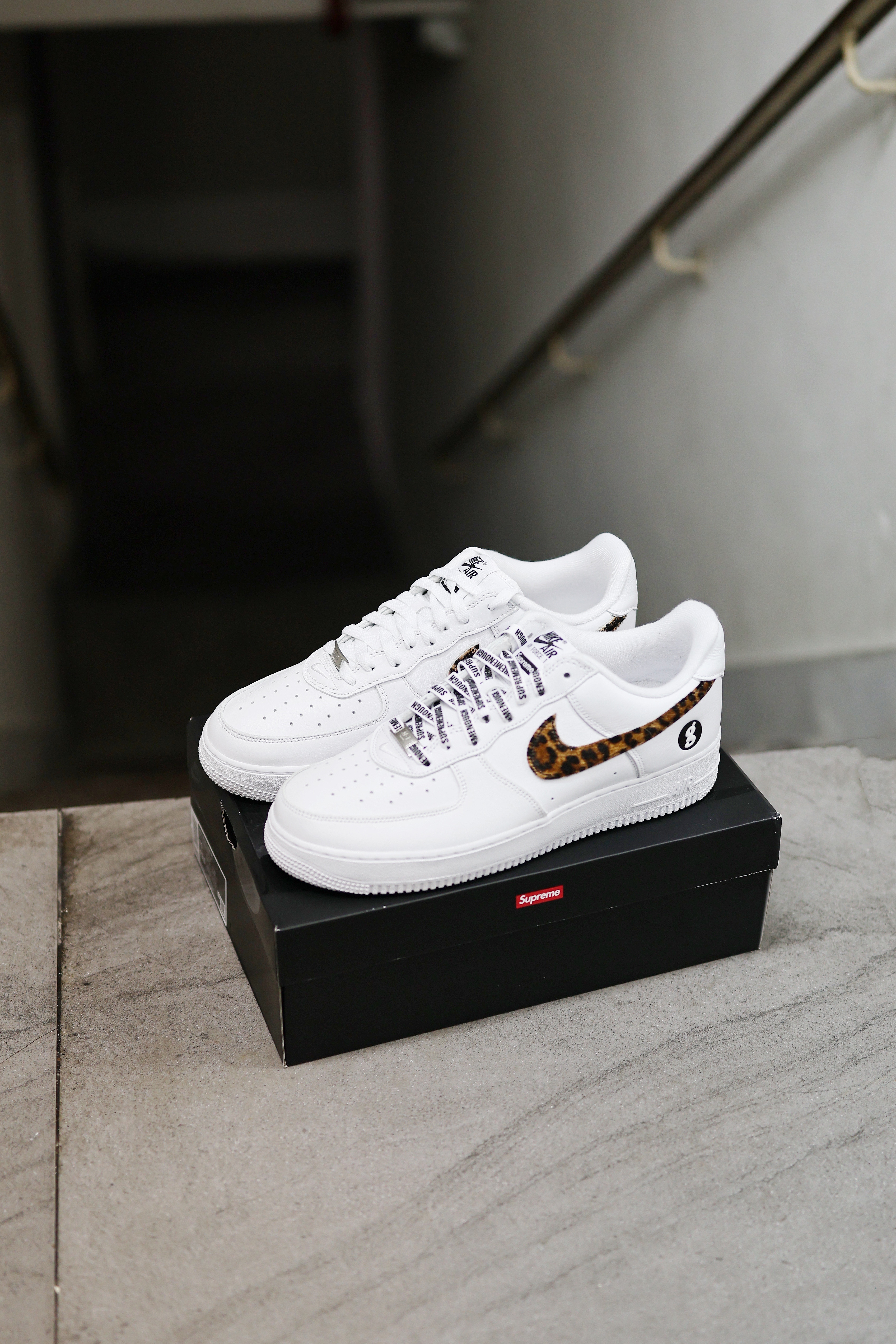 Supreme x Goodenough x Nike Air Force 1 聯名 豹紋 白色 IM3483-100