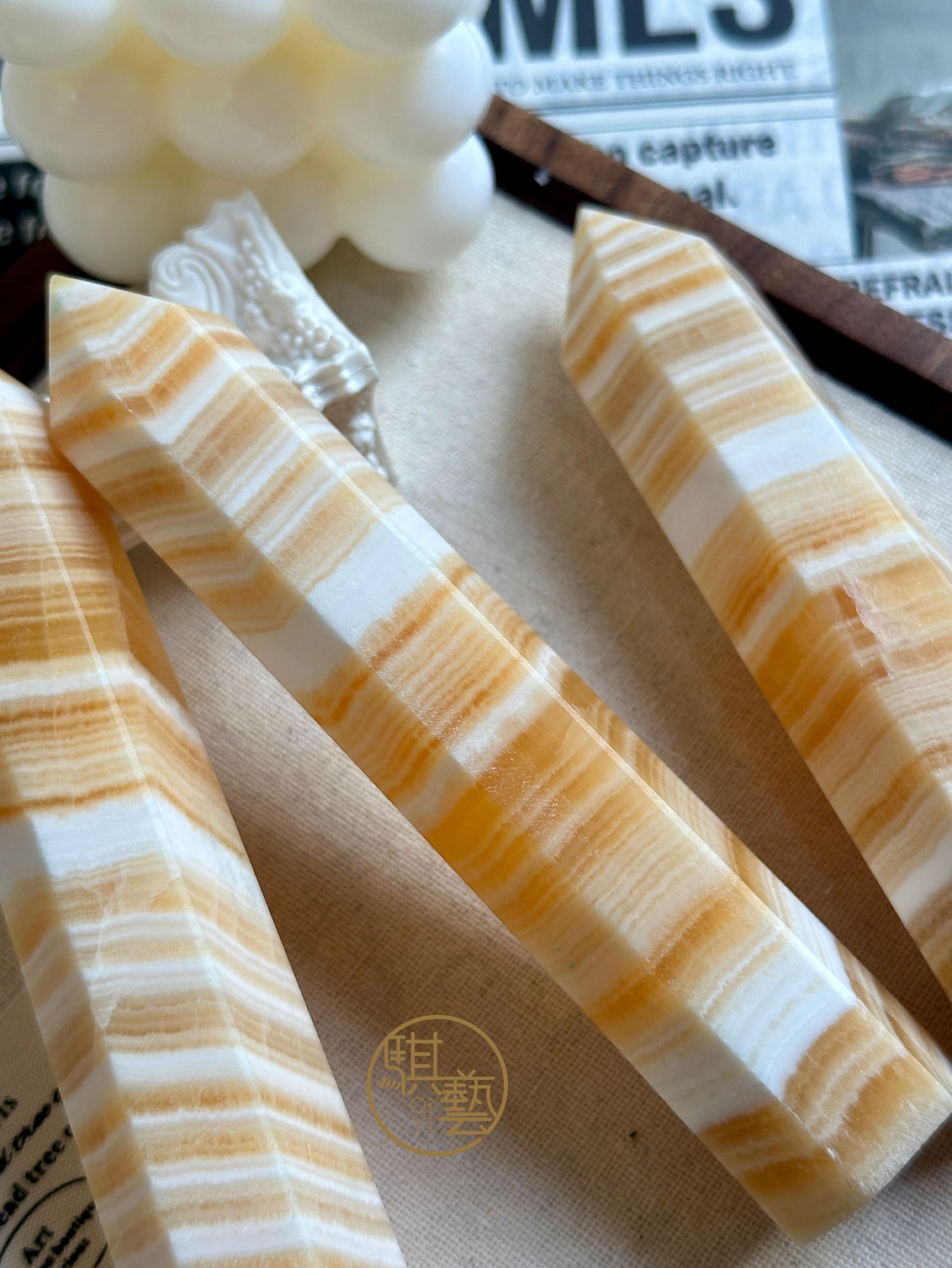 千層黃方解柱｜層層聚財、步步高升的穩定之石