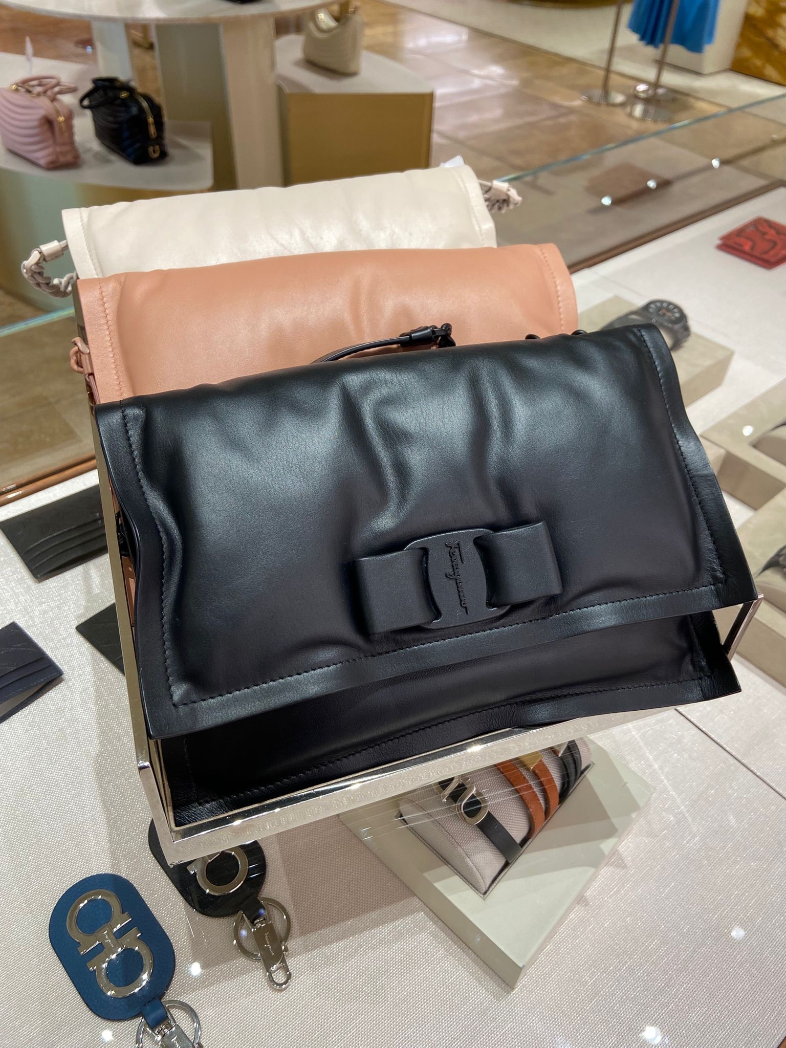 Salvatore Ferragamo leather chain shoulder bag 4 colors