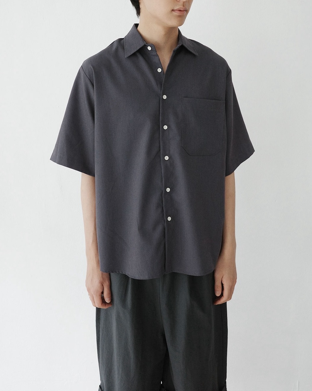 Tsuna 基本款短袖襯衫