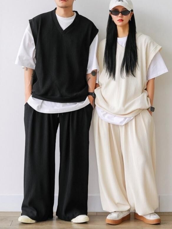 V領淨色暗直紋背心 Not-043V