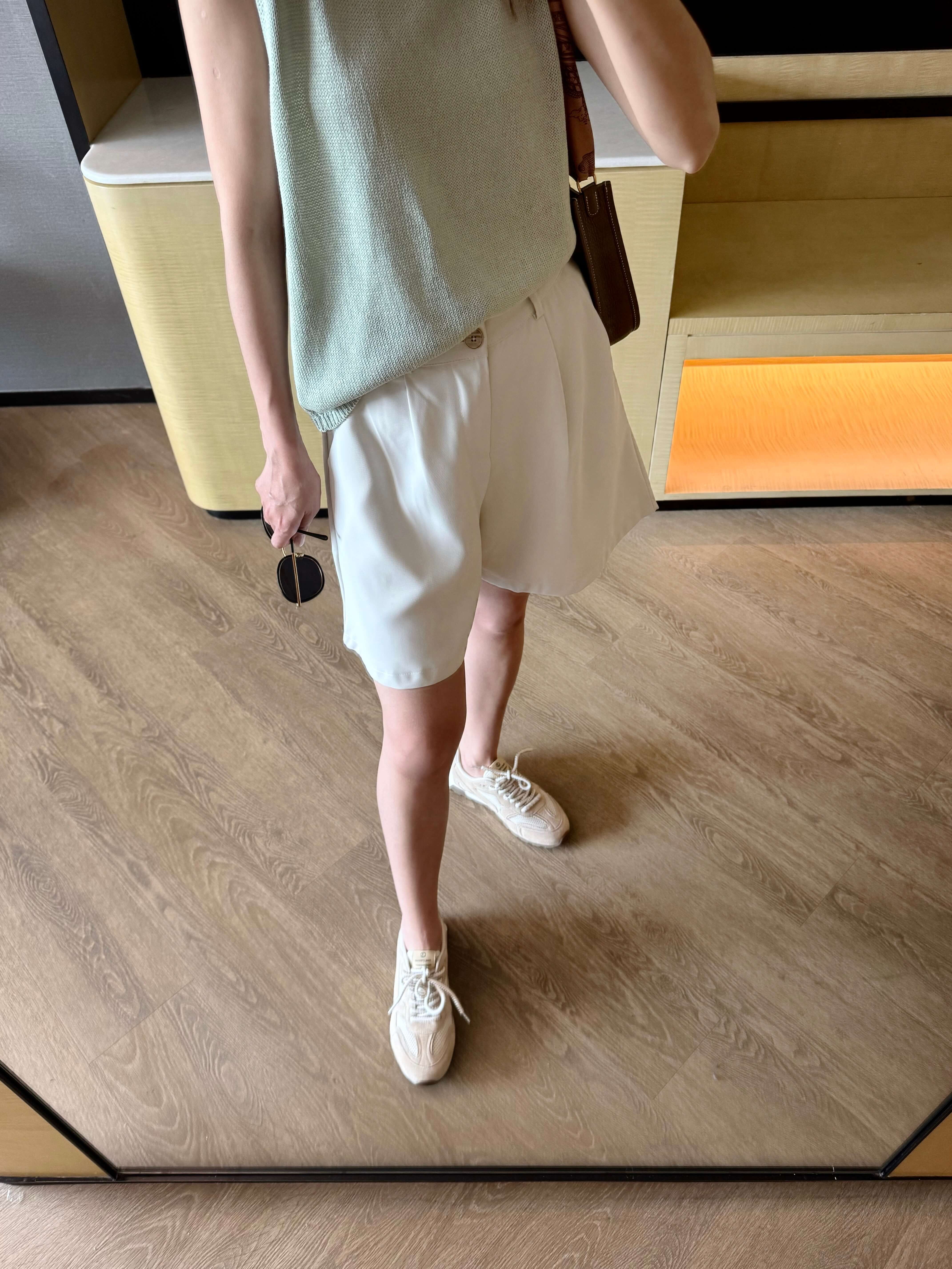 Pleated A-Line Shorts_PT256L05