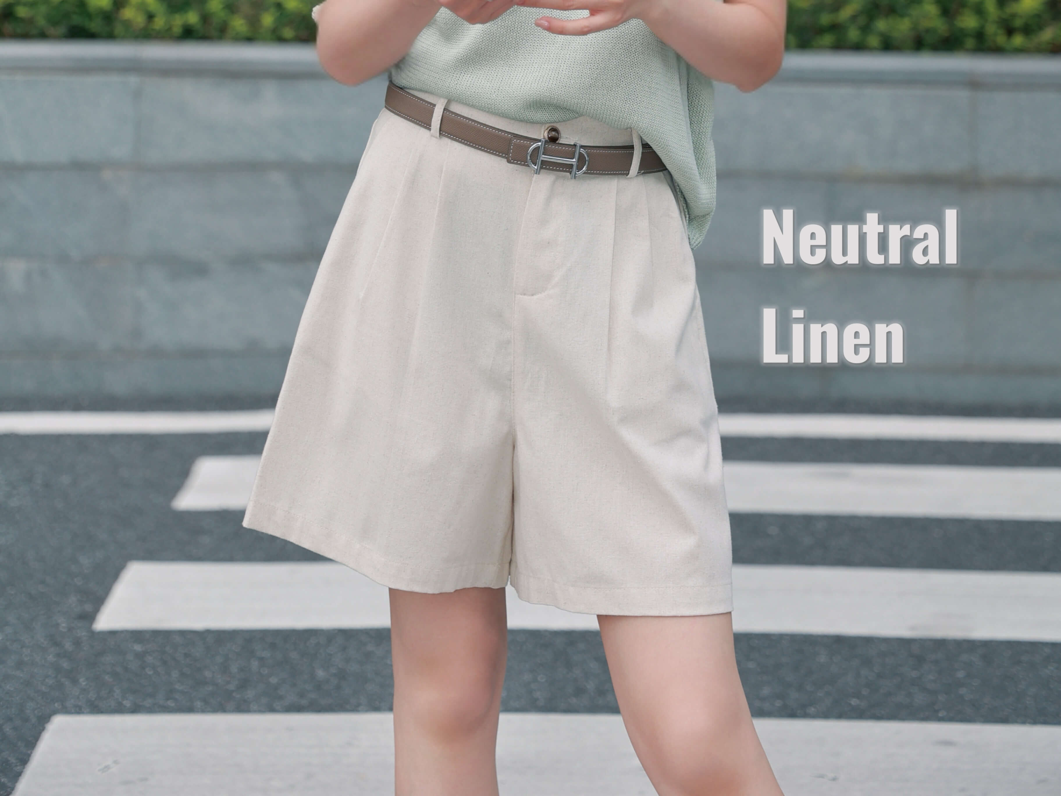 Neutral Linen Pleated Shorts_PT249L18