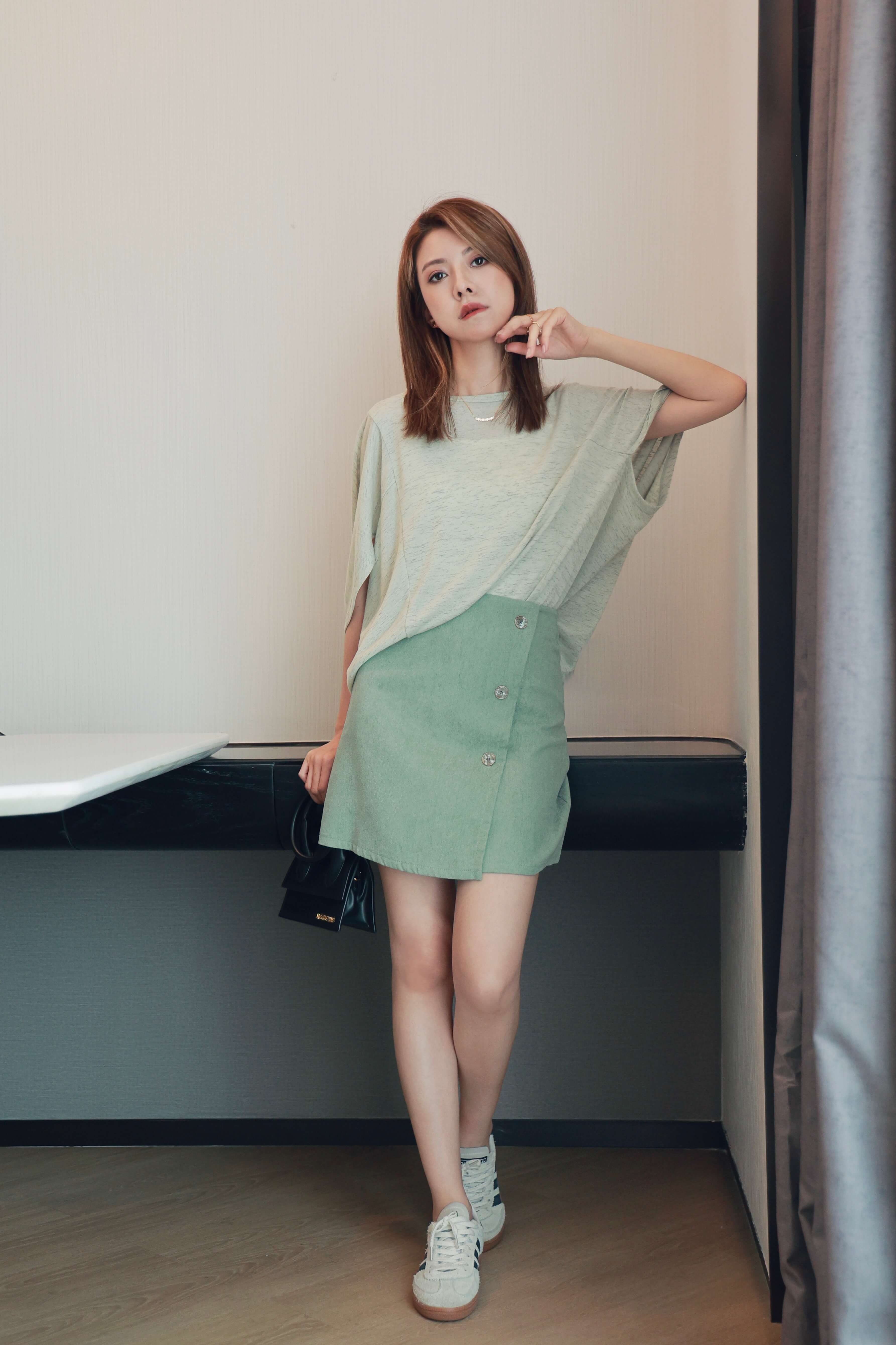 Asymmetric Wrap-Effect Mini Skirt_SK256L06