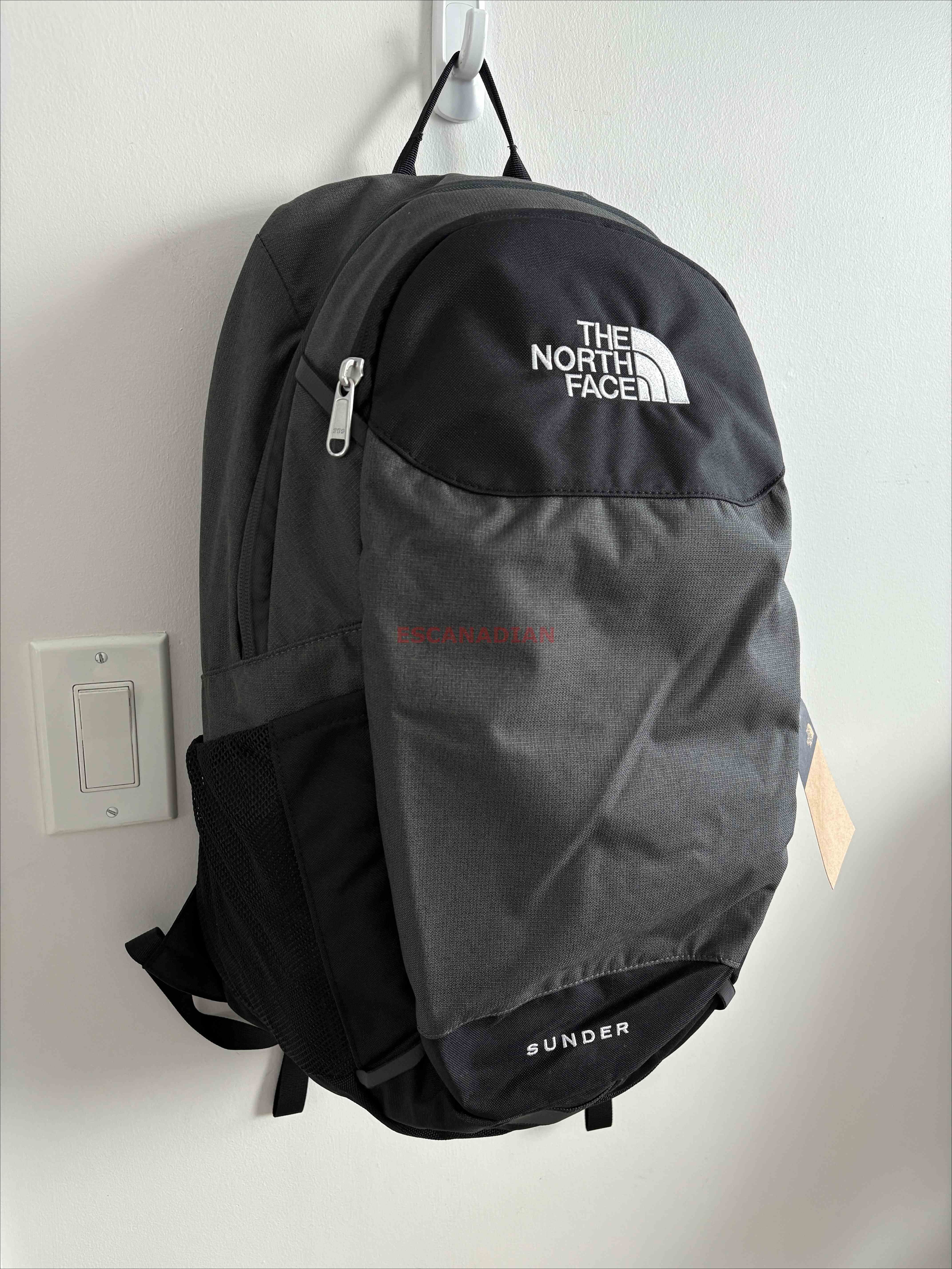 THE NORTH FACE SUNDER系列 (30L) 大人 電繡LOGO 多功能 後背包