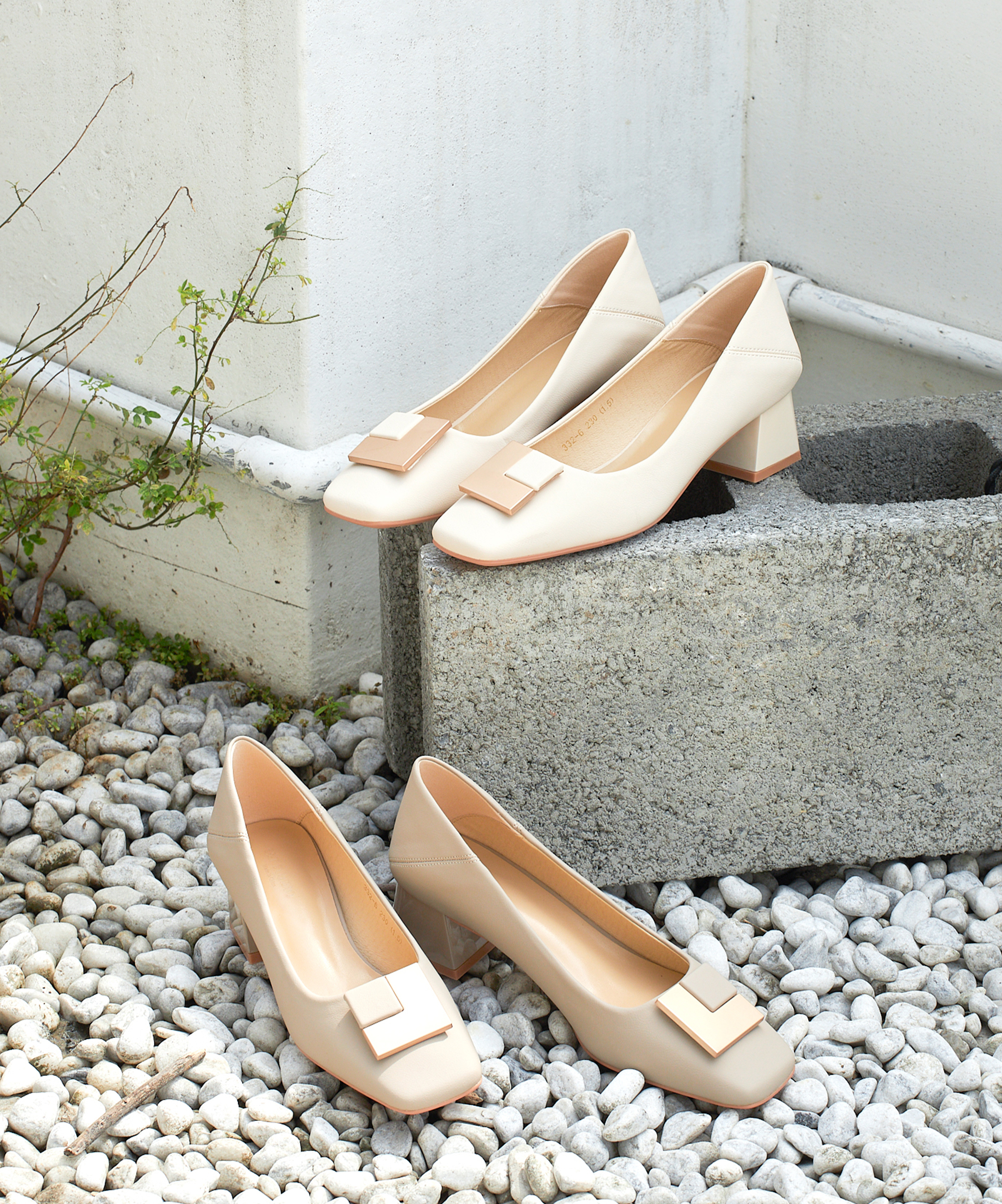 Ada 方釦低跟鞋(兩色)