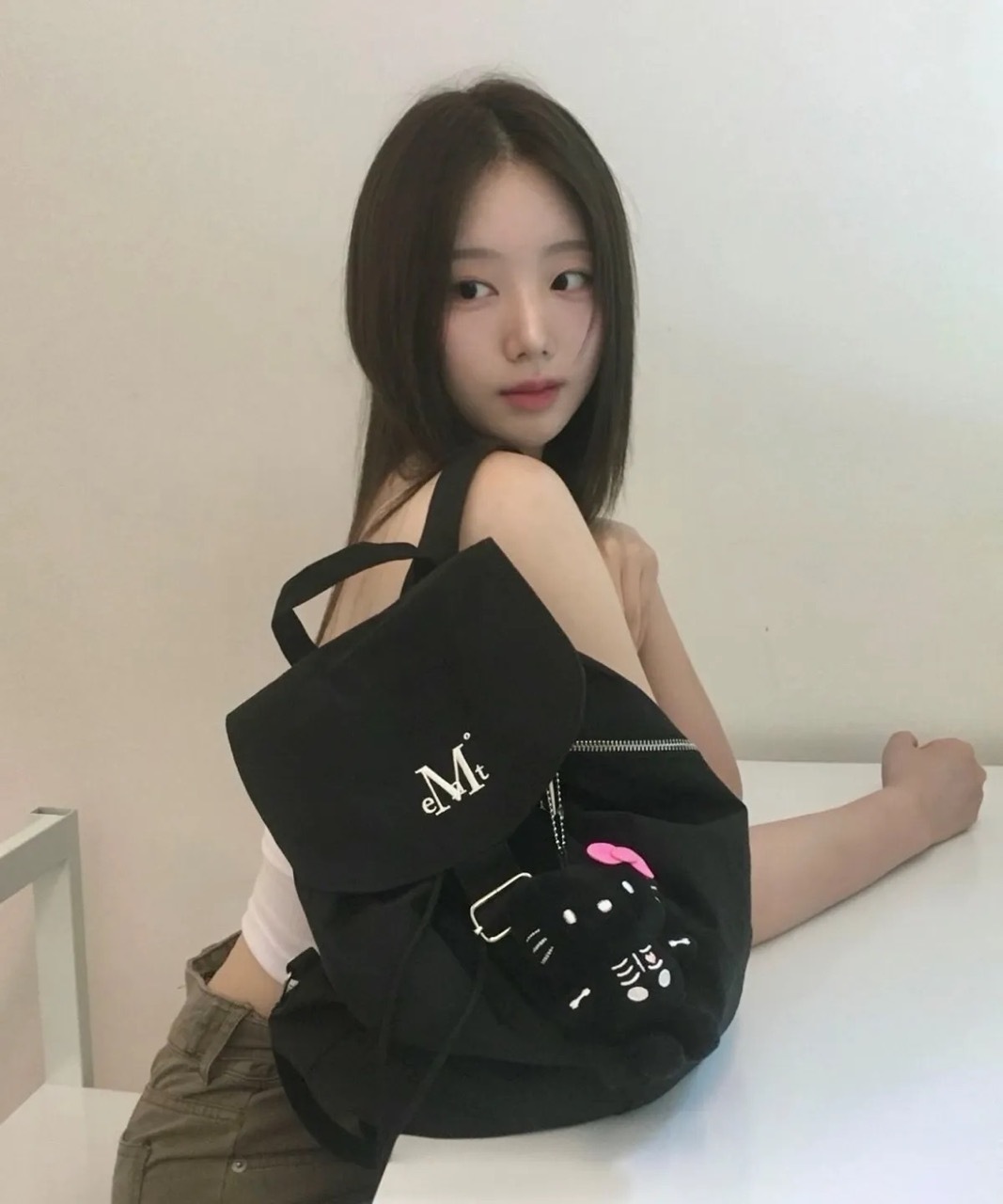 韓國限定🇰🇷 MUCENT MUTE MINI BACK PACK 後背包 磁吸繫帶 大容量 / 預購