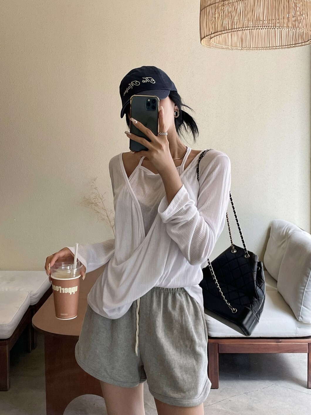 上衣丨V型交叉內搭細肩帶兩件式上衣