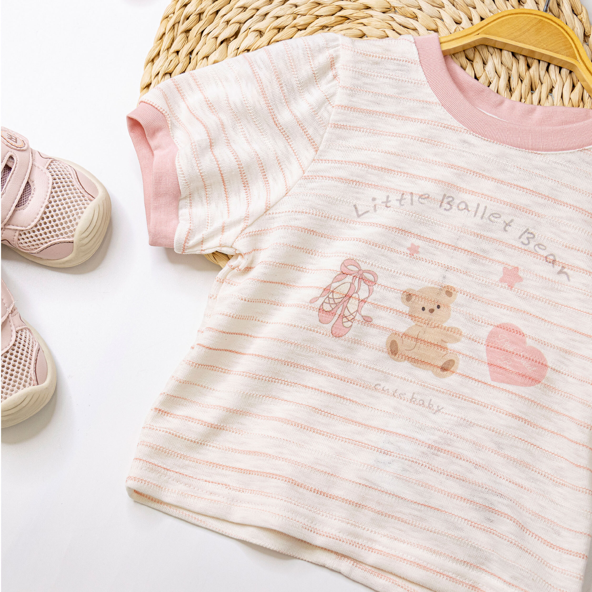 【H50554】芭蕾小熊蝴蝶結挖空設計上衣/短T