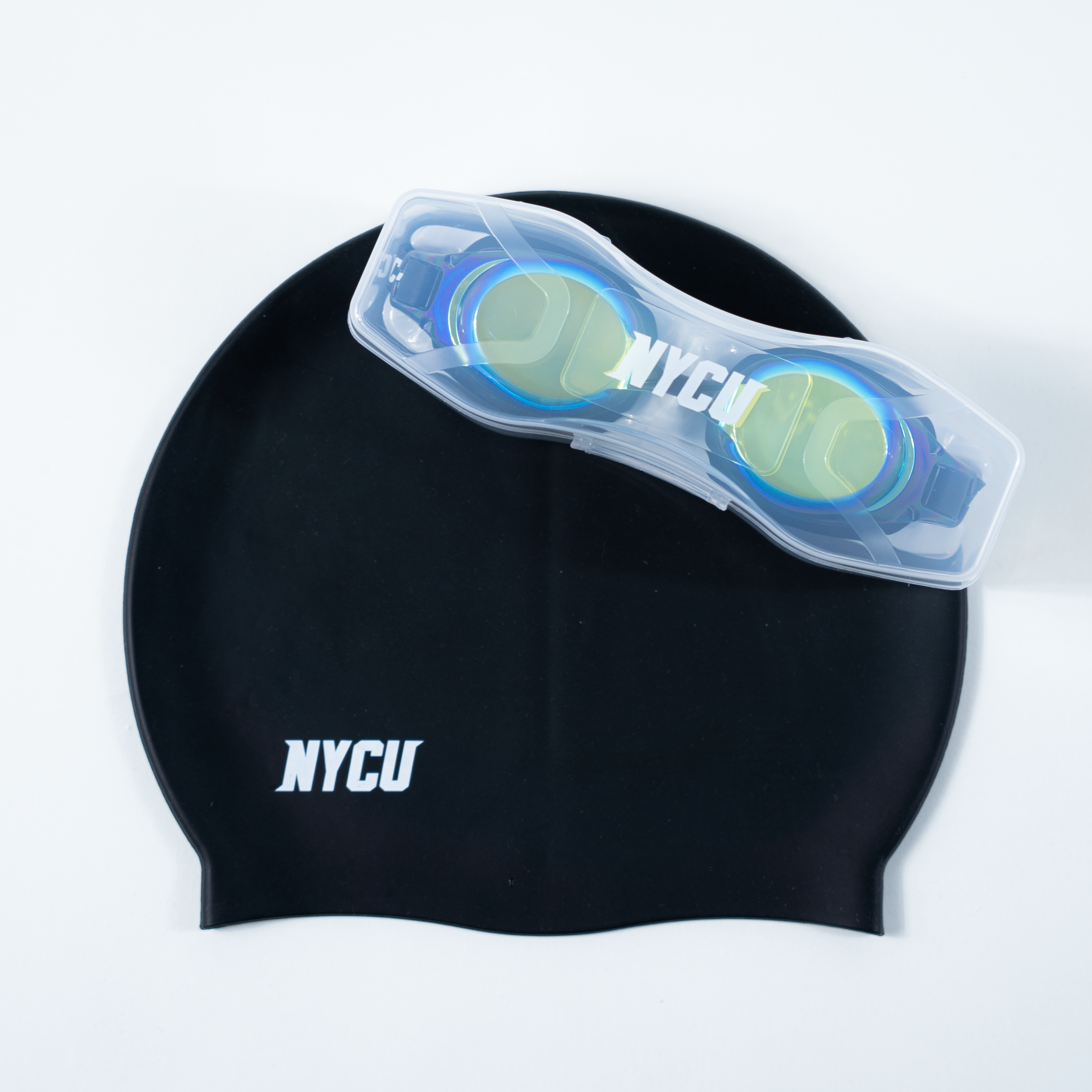 𝐍𝐄𝐖 - 陽明交通大學 NYCU 彈力舒適競速泳帽 + 防霧競速泳鏡