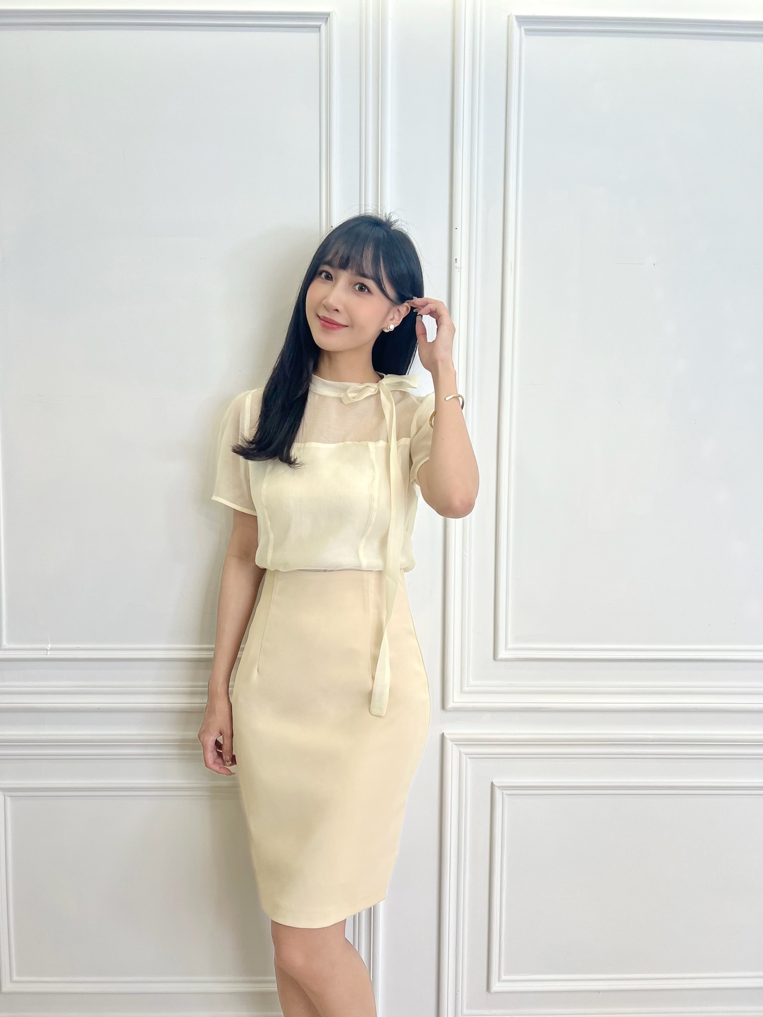 透膚感領綁帶上衣(短袖)