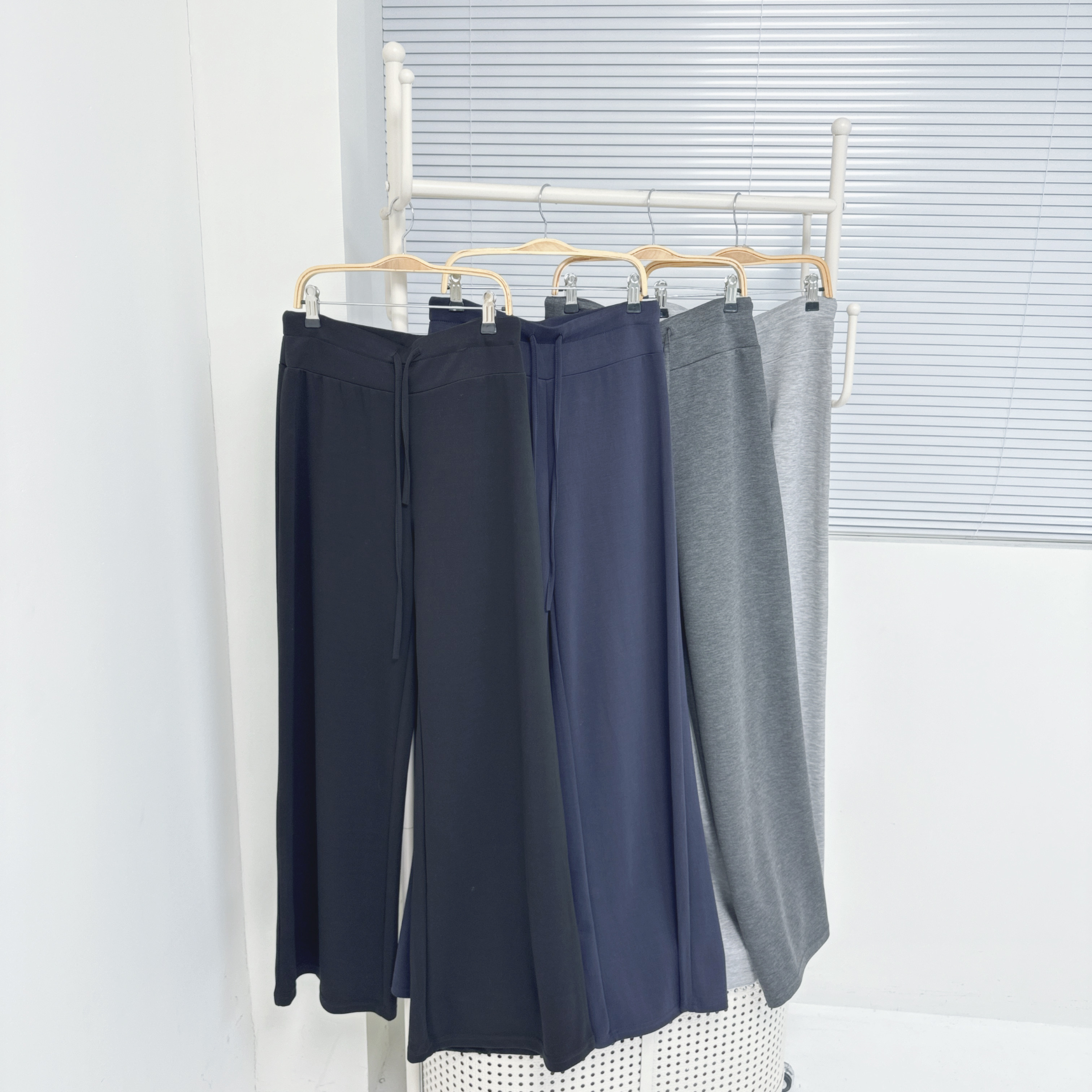 【Hoi2推介】極滑質感太空棉闊腿喇叭褲