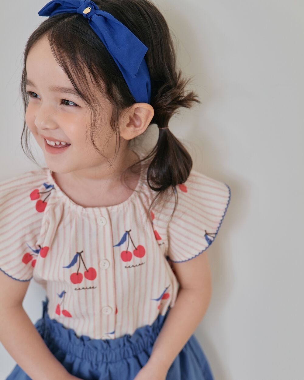 [7月第三週出貨]-櫻桃飄飄袖上衣｜ 奶油色