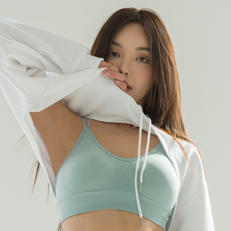 韓國 DOROSIWA 全包覆空氣感高彈力美背內衣 天空藍