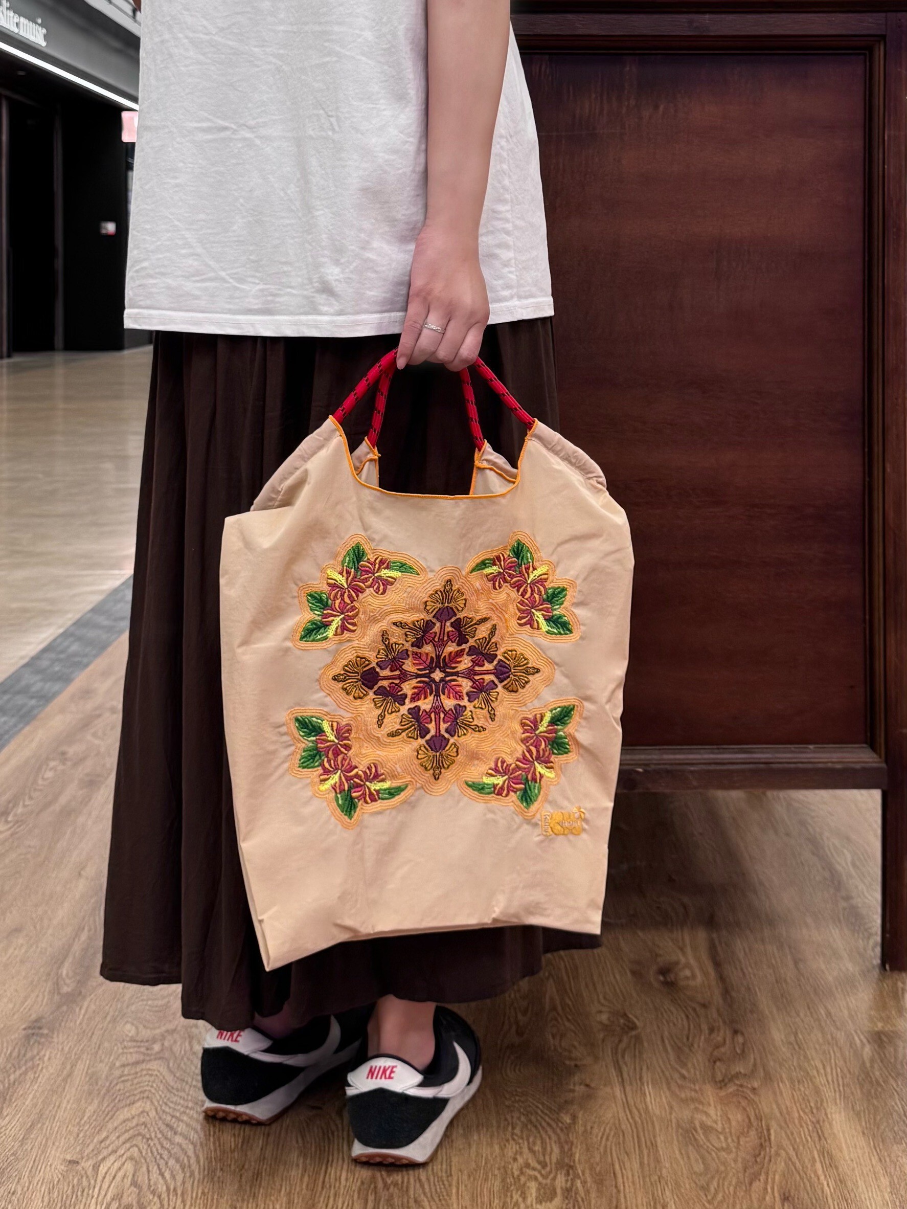 Ball＆Chain 刺繡環保購物袋 M號 - 卡其 (36400121)