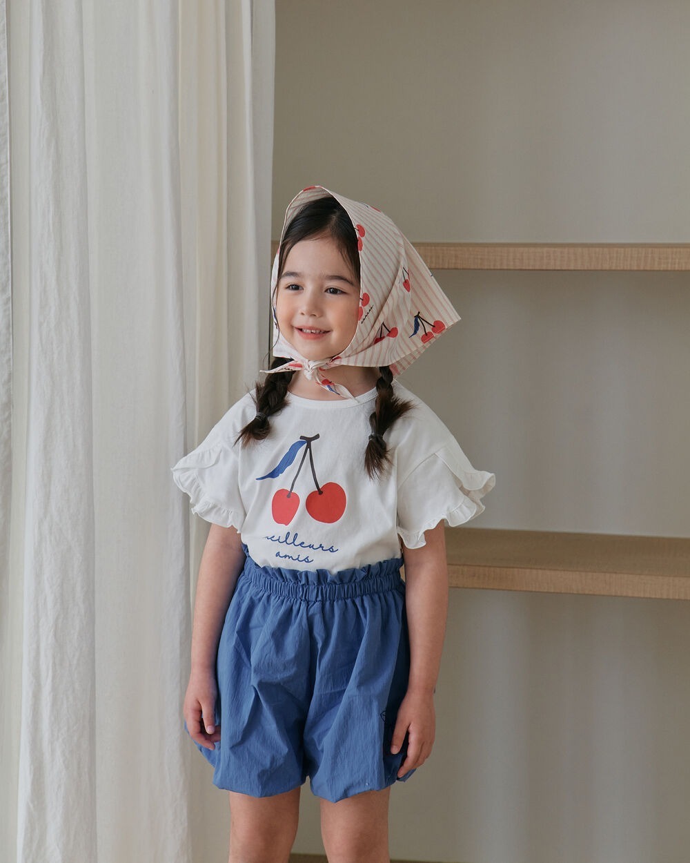 [7月第三週出貨]-櫻桃荷葉邊上衣｜象牙白