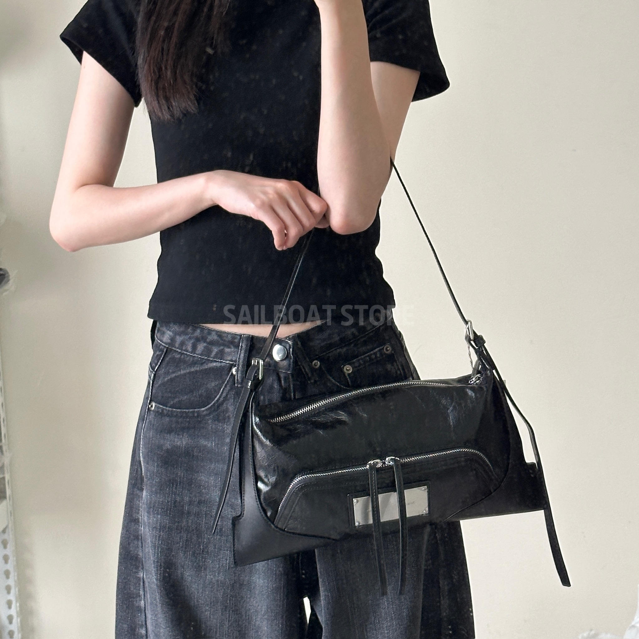 #現貨供應 MATIN KIM TWO WAY STRAP 鐵牌機車包