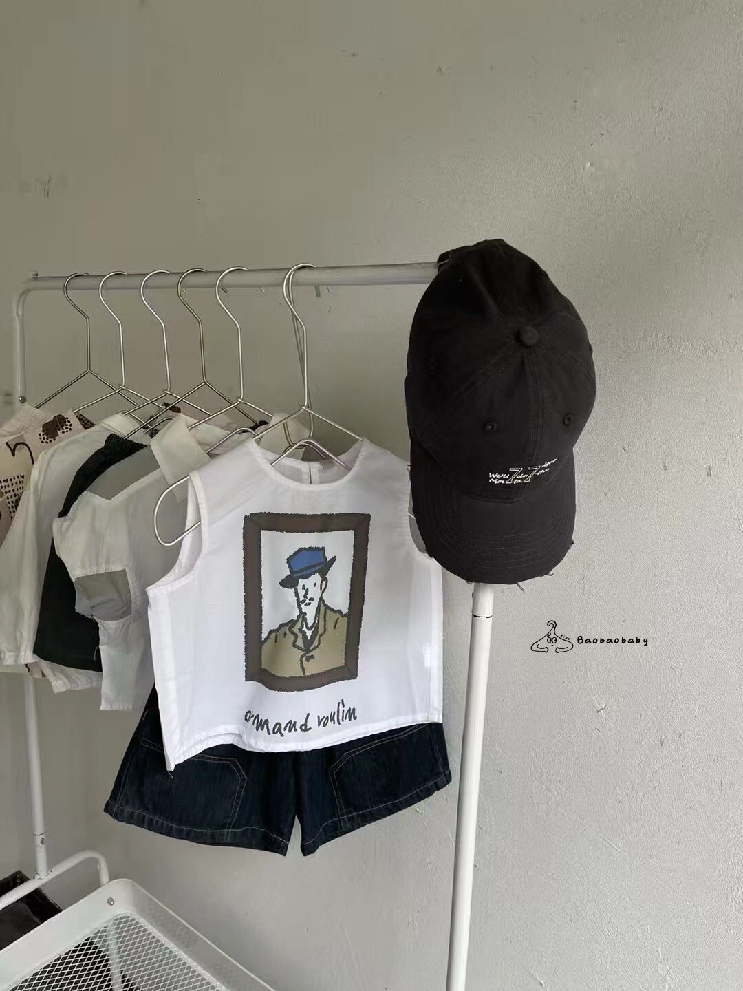 畫框裡的大人背心