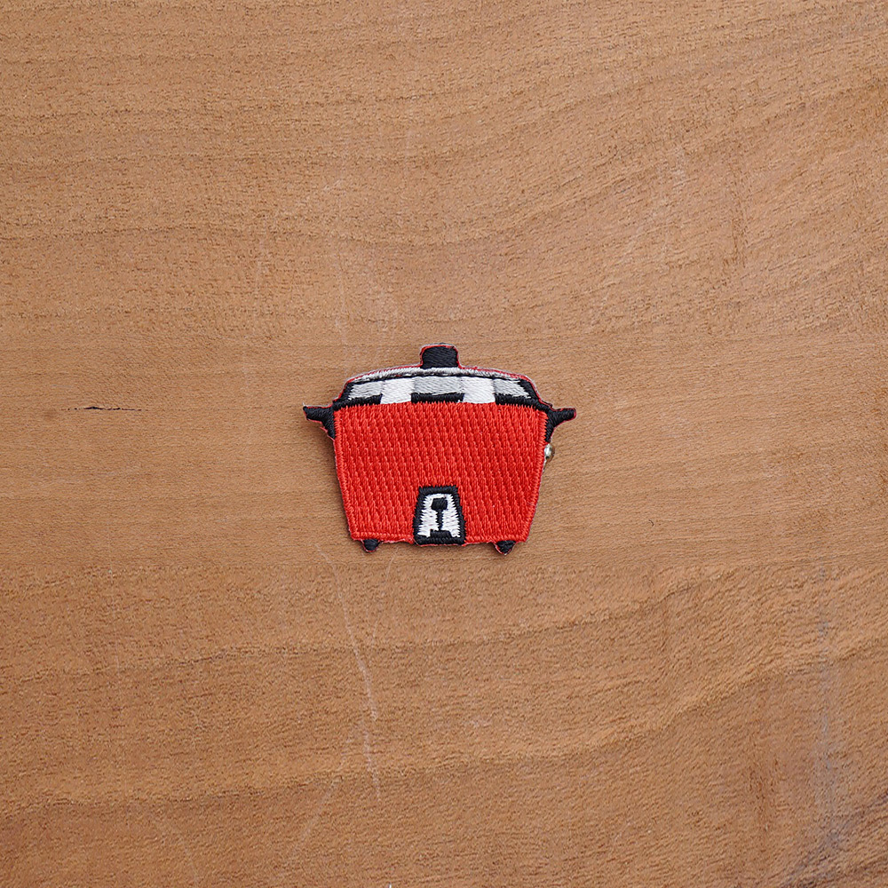 電鍋  繡片別針