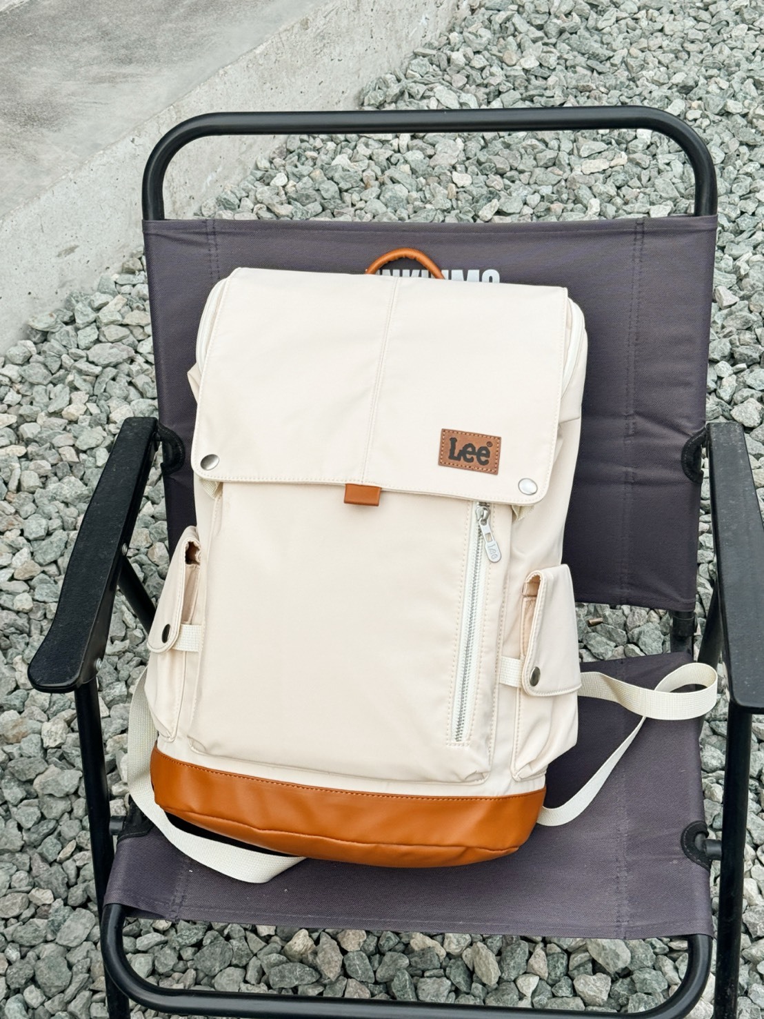 LEE 大容量防水雙肩包