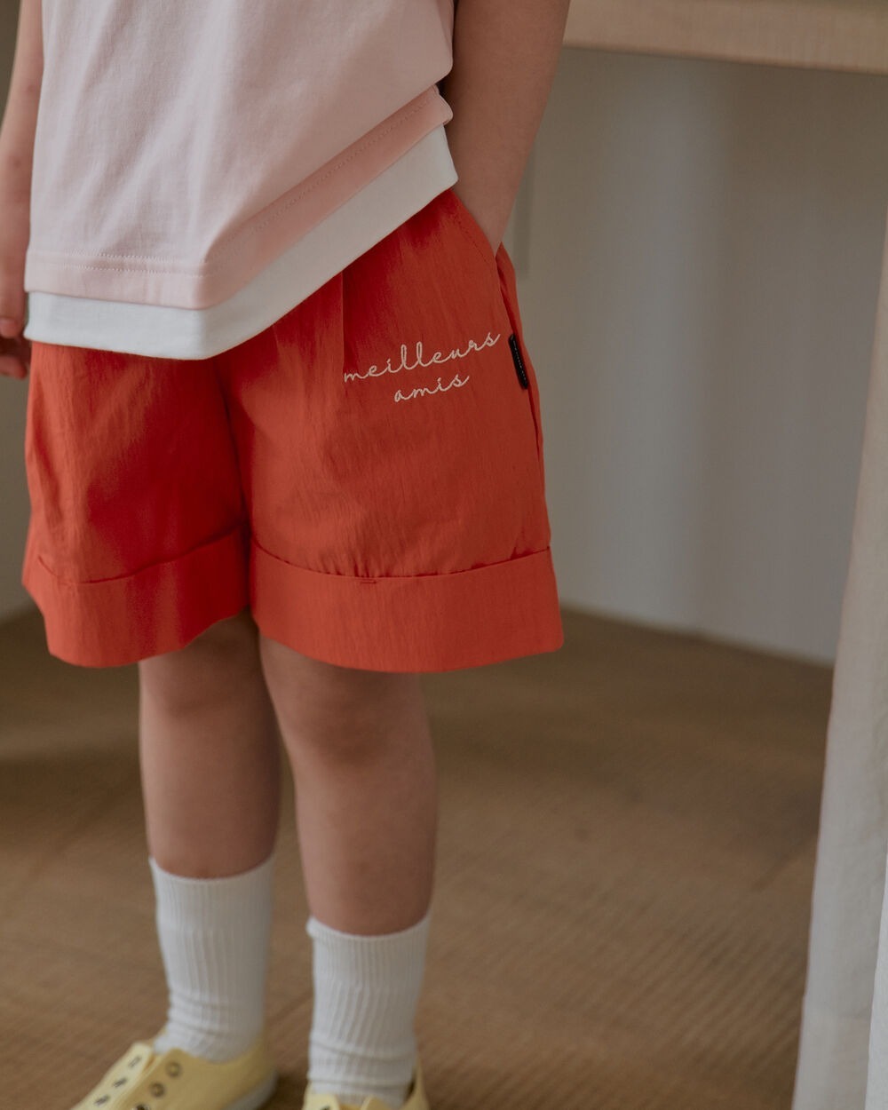 [7月第三週出貨]-字母繡翻摺短褲｜紅色