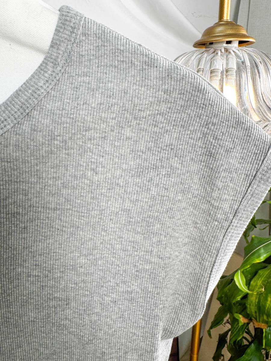 【5折起 Summer Sale】 簡約全棉彈力TEE【不設退換】【因SUMMER SALE訂單較多，需要7-10個工作天才安排出貨】