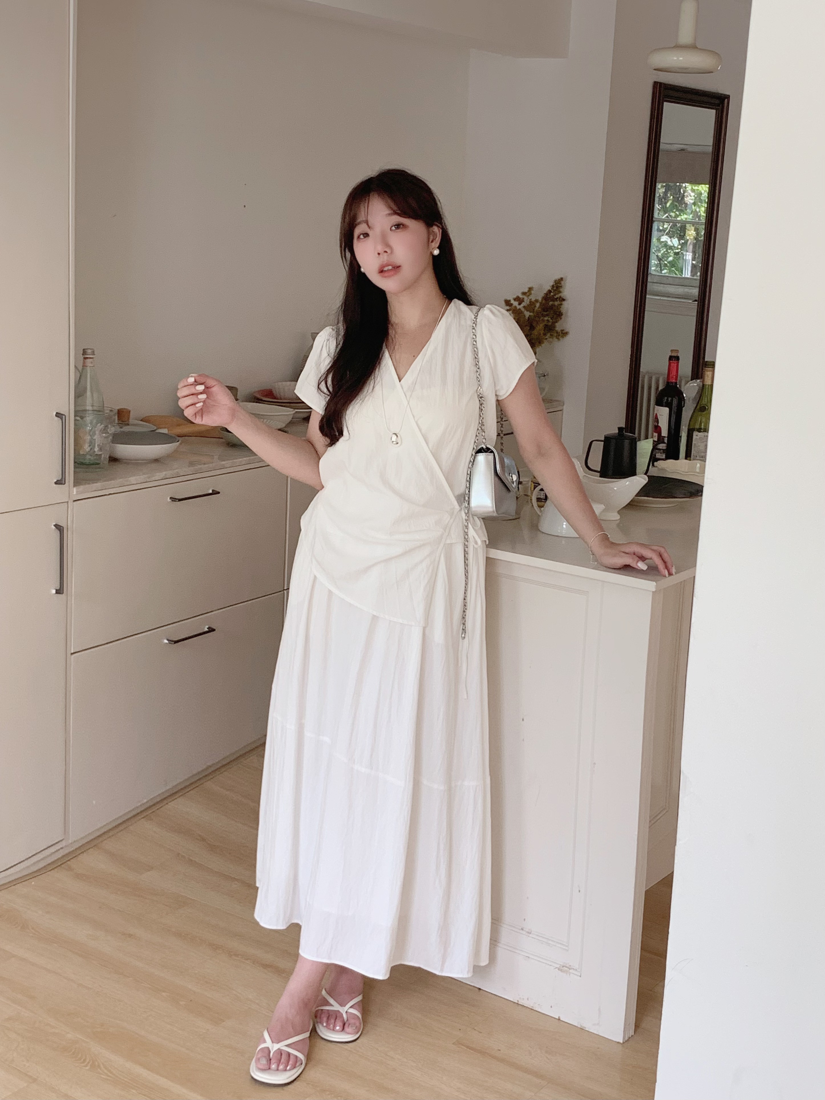 簡約綁帶V領短袖襯衫套裝 2色