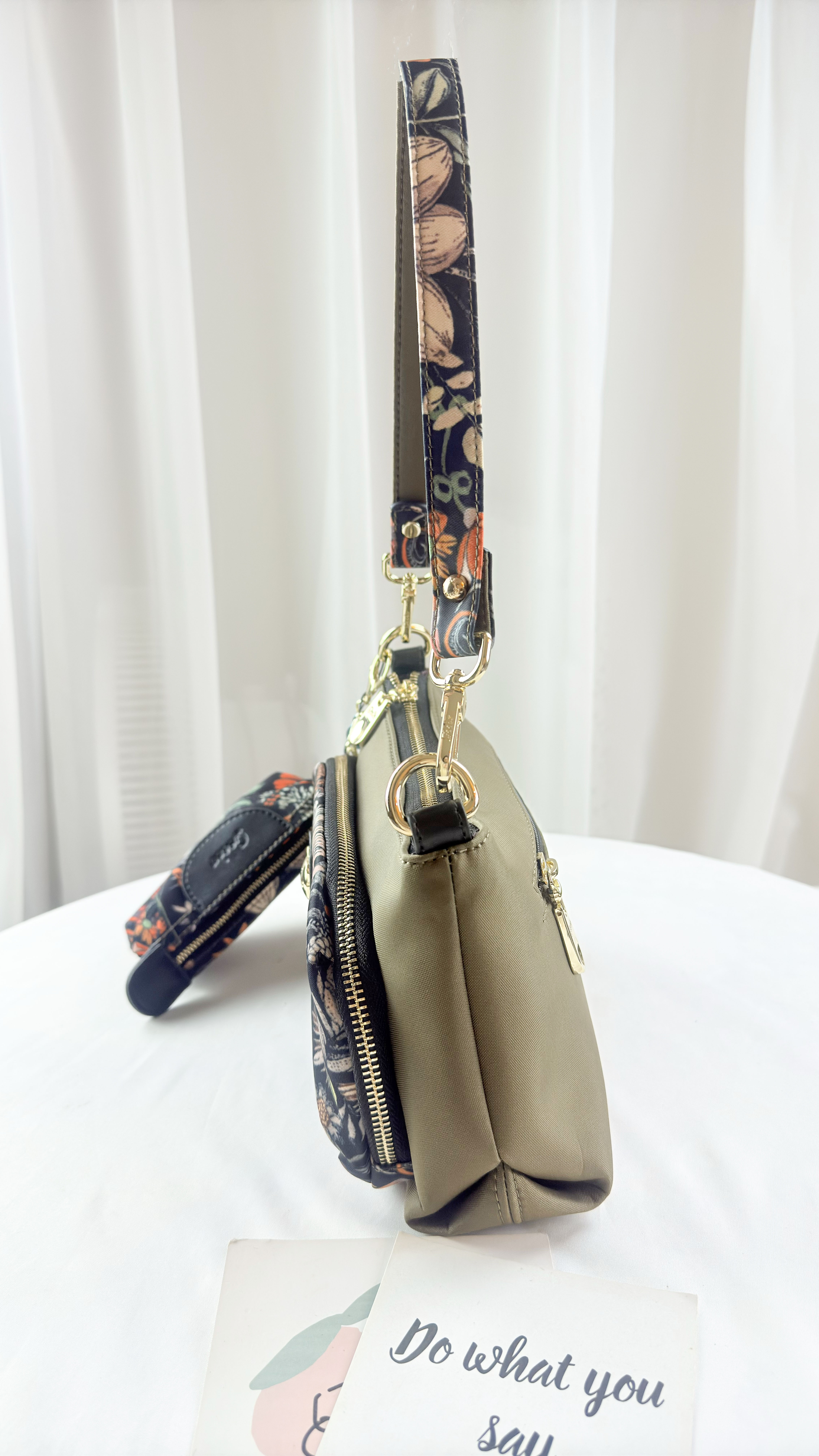 GOODS 綠花防潑水肩背包 / 側背包 附零錢包 #2813