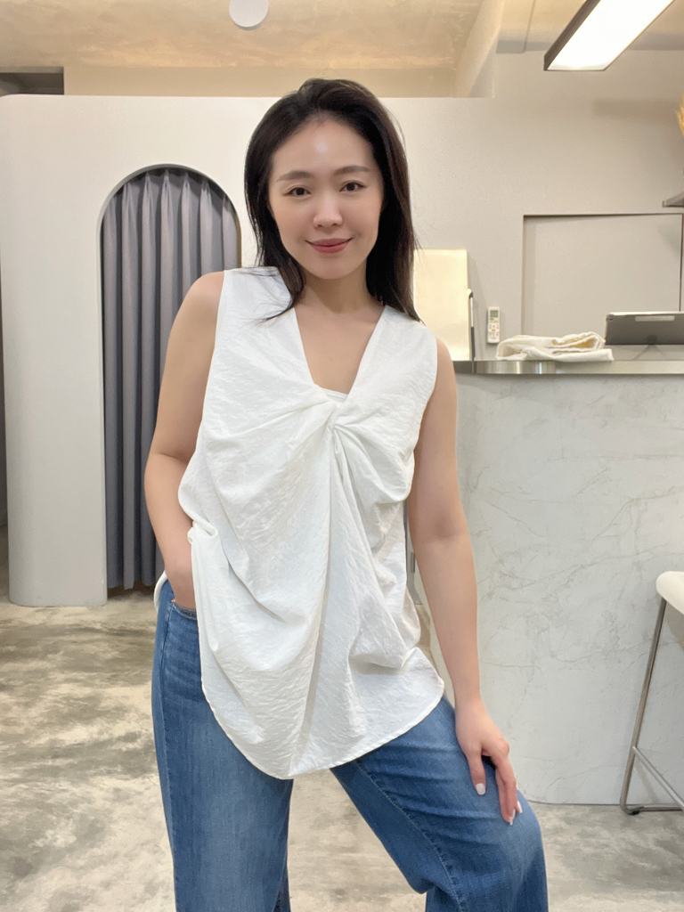 0605紐結造型背心