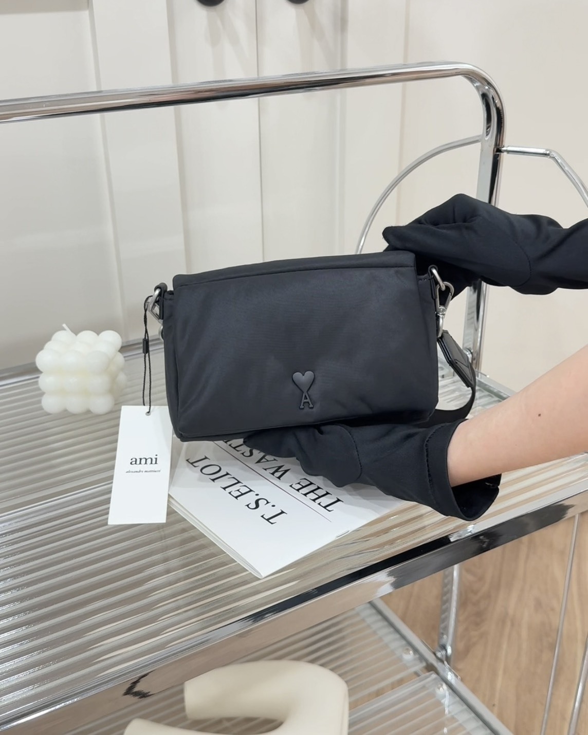 沒有分類AMI｜PARIS DE COEUR 單肩包 黑色