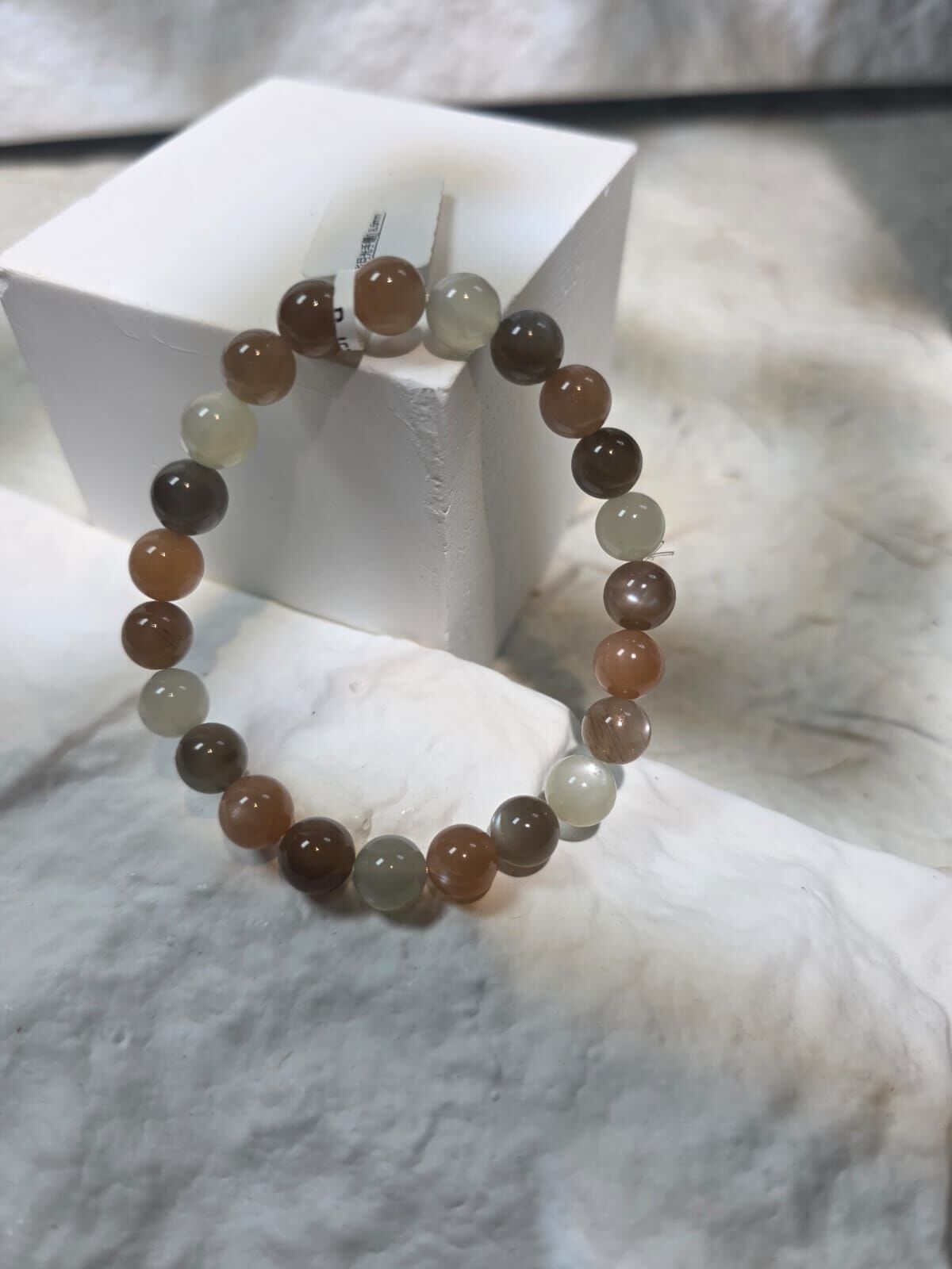 彩月光手鏈 8.6mm (一圖一物)